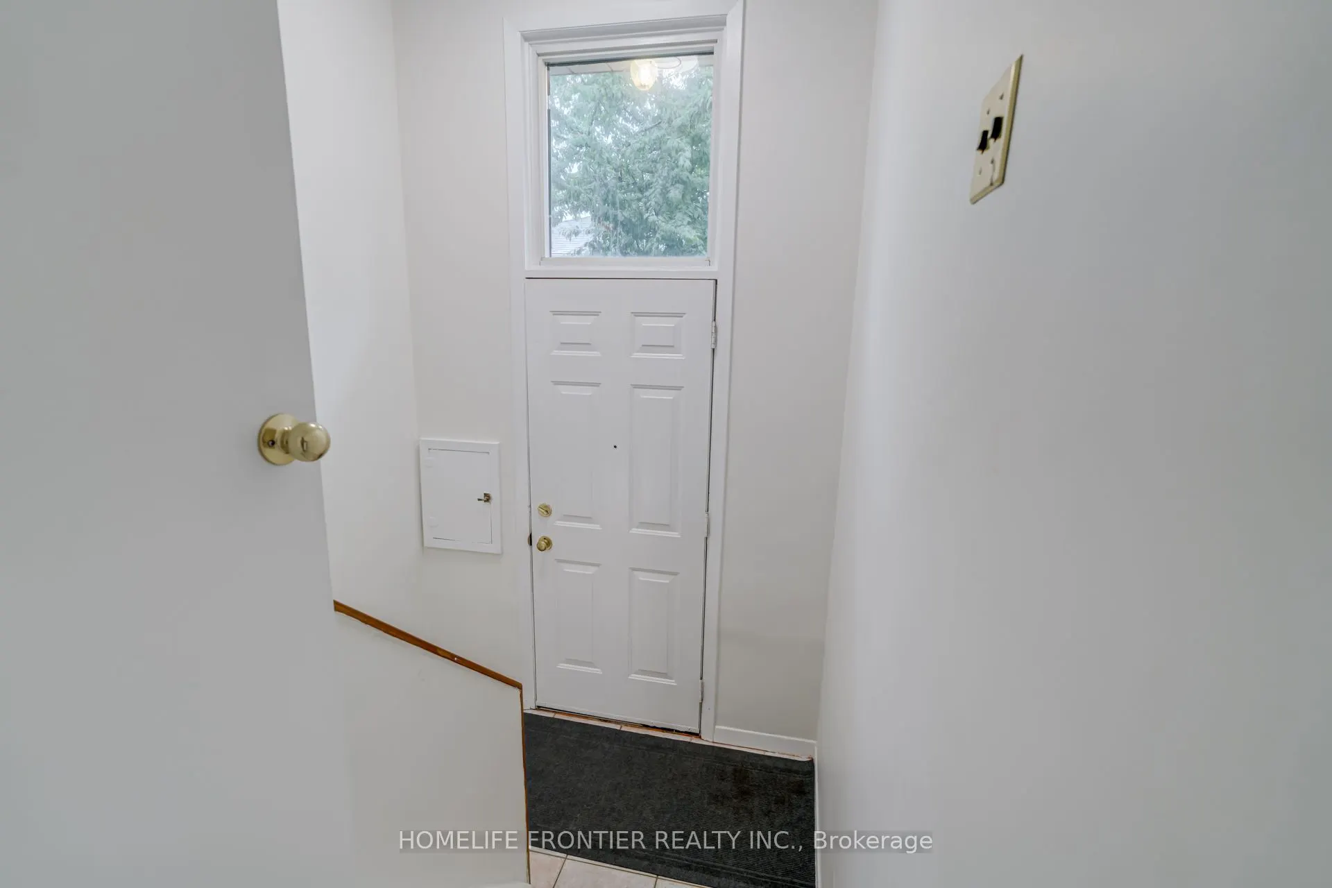 62 Clark Avenue #Upper