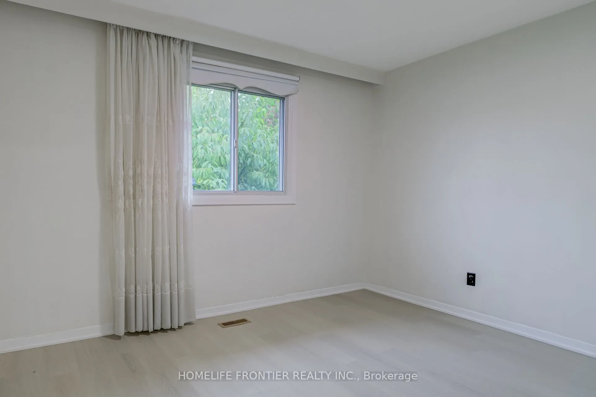 62 Clark Avenue #Upper