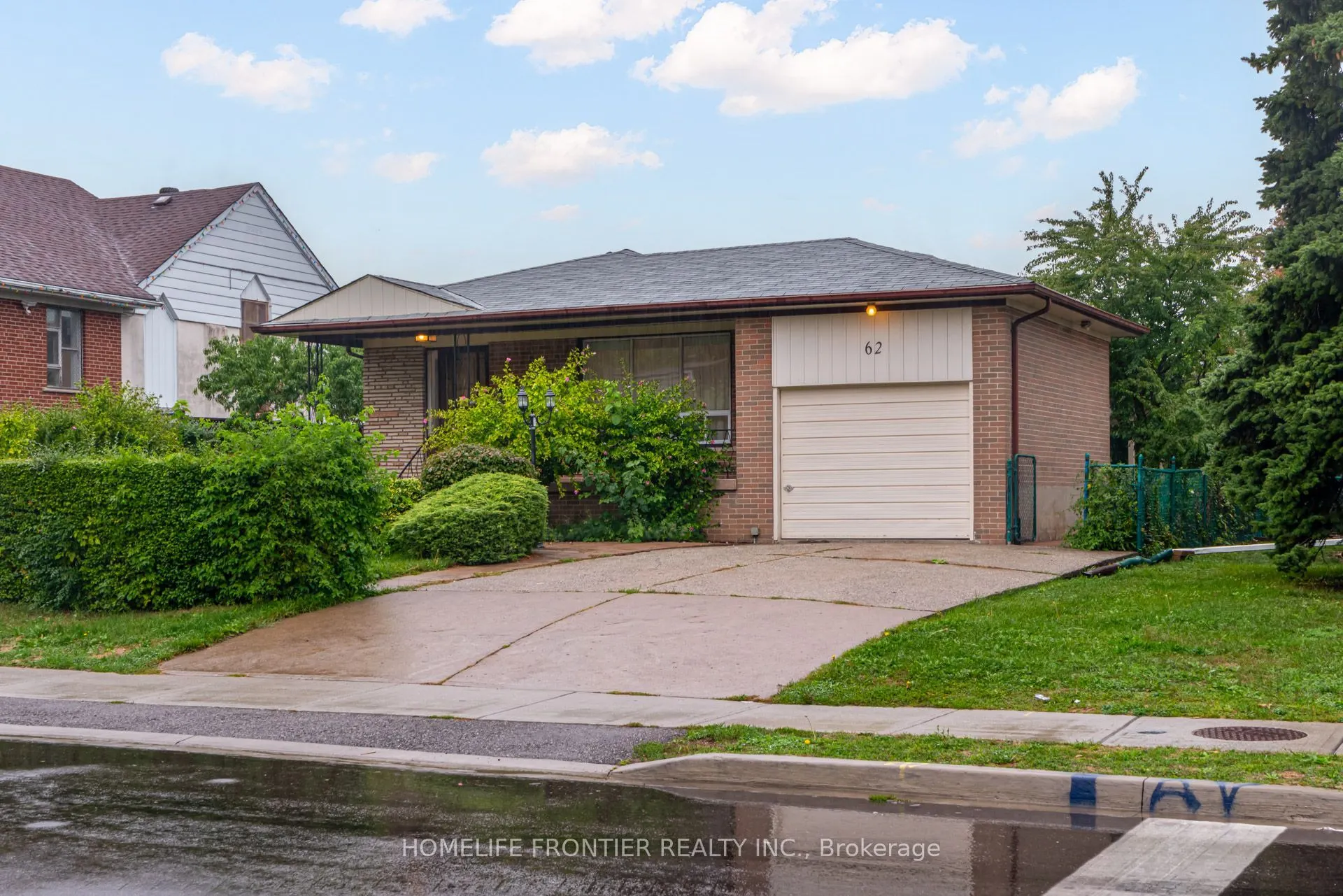 62 Clark Avenue #Upper