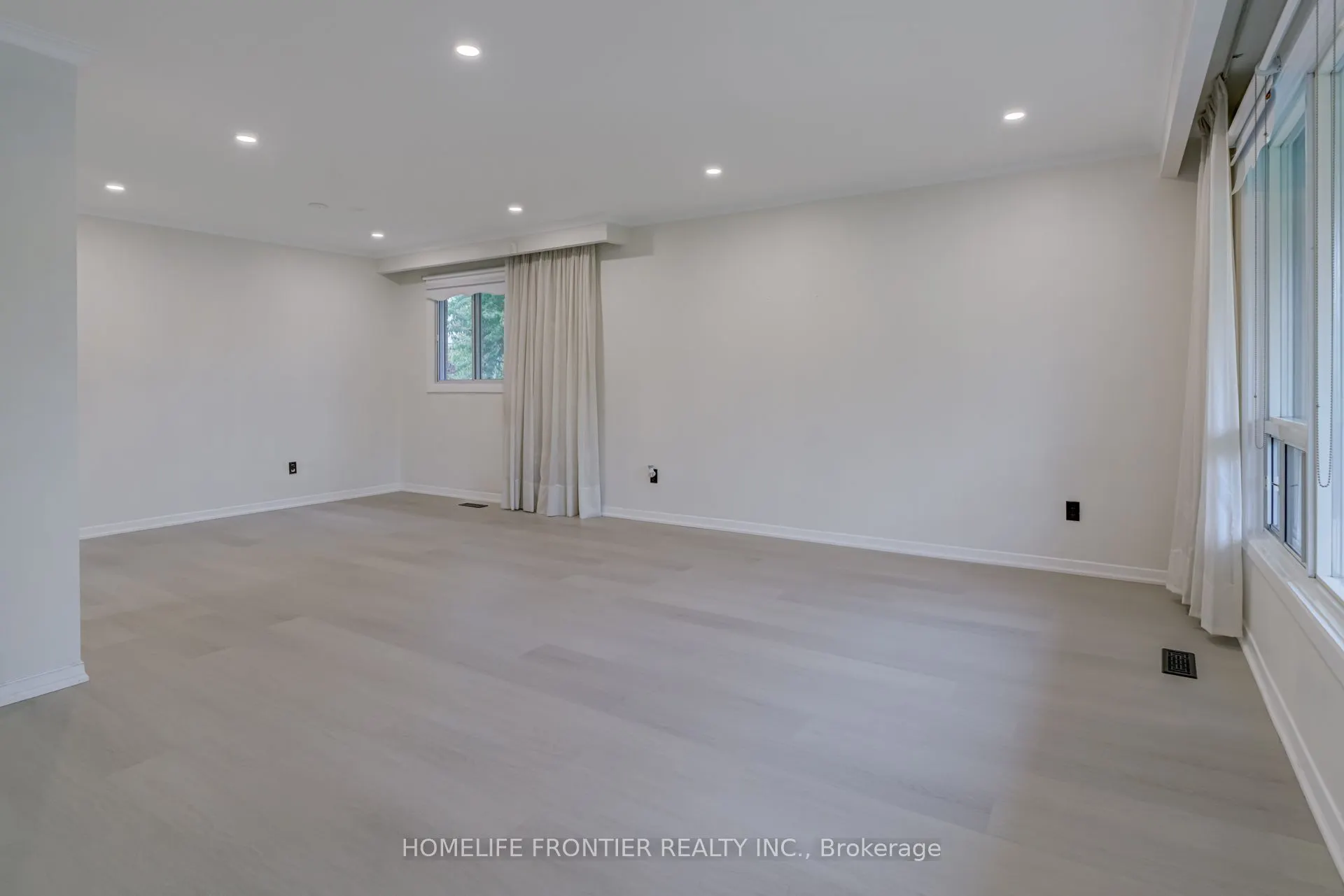 62 Clark Avenue #Upper