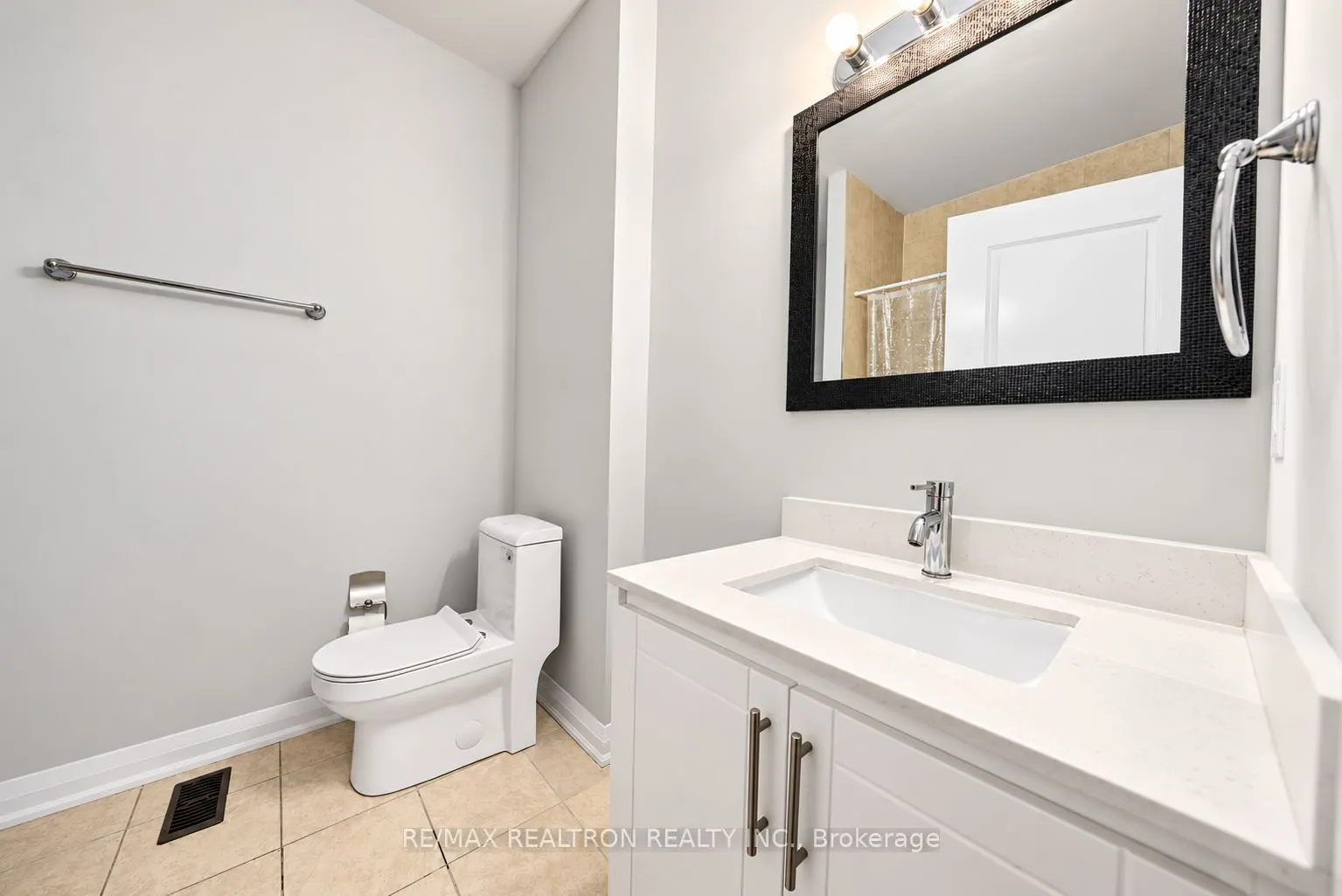 260 Eagle Street #07