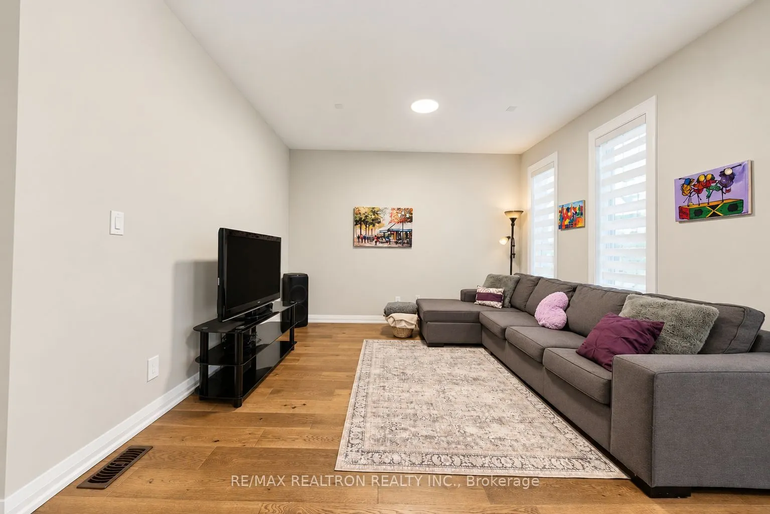 260 Eagle Street #07