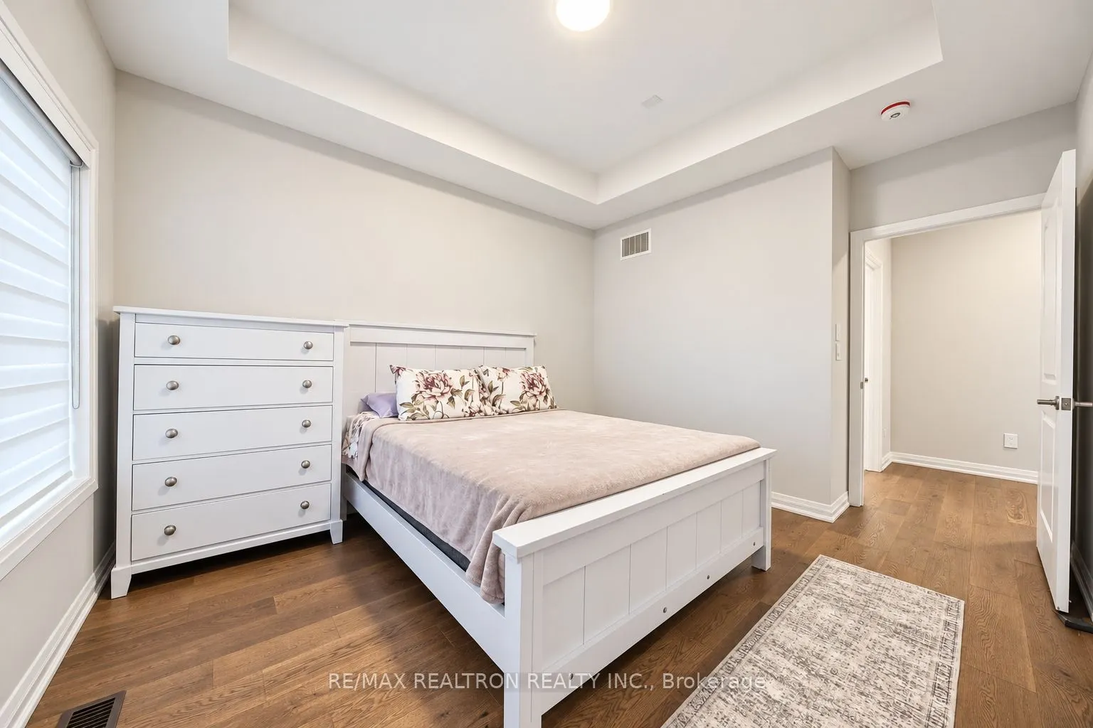 260 Eagle Street #07