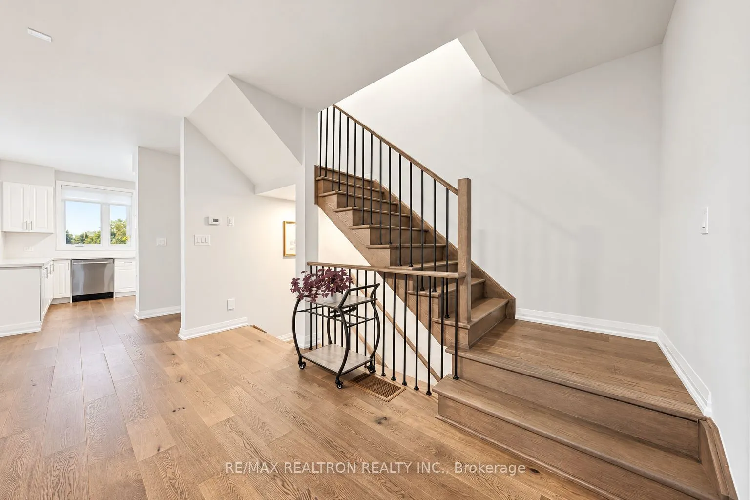 260 Eagle Street #07