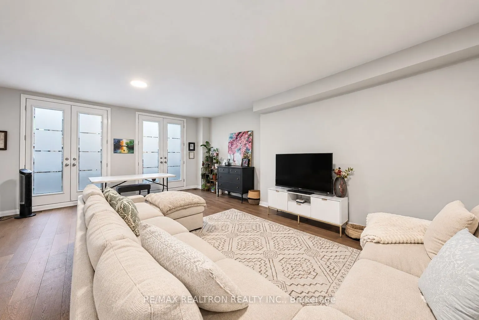 260 Eagle Street #07
