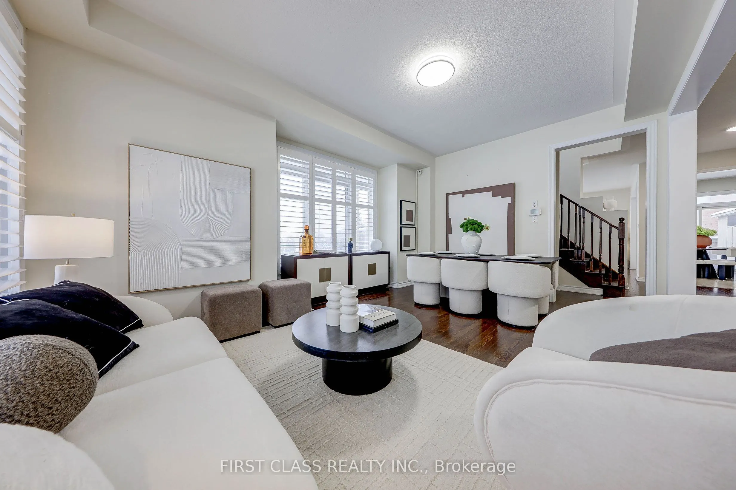 2 James Parrott Avenue