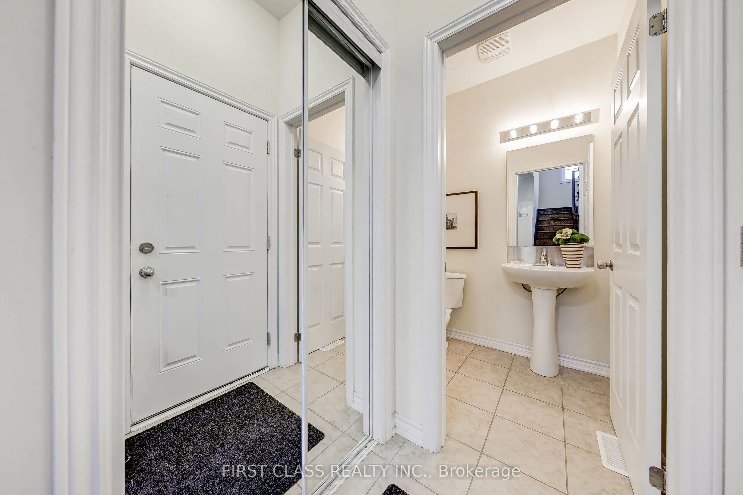 2 James Parrott Avenue
