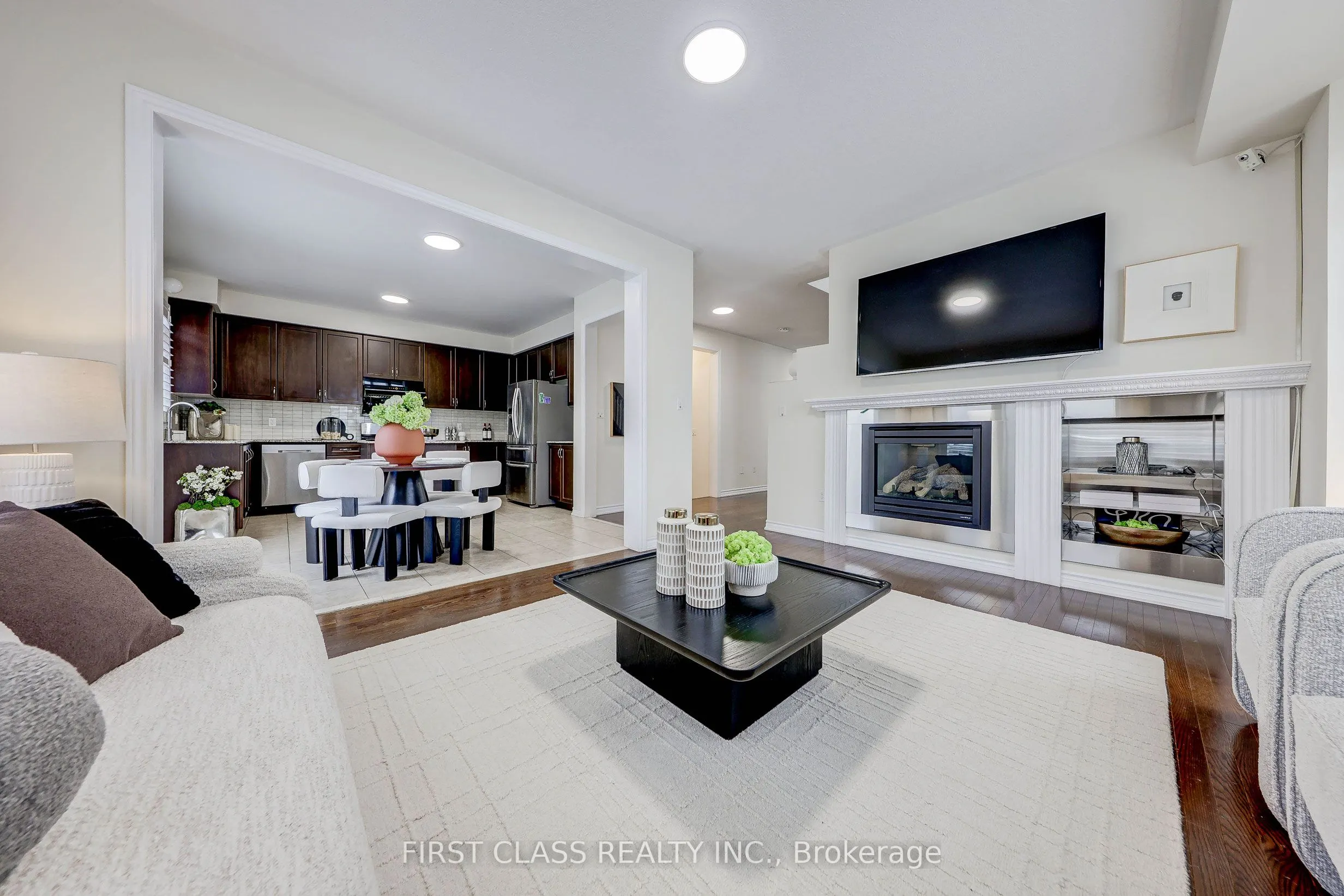 2 James Parrott Avenue