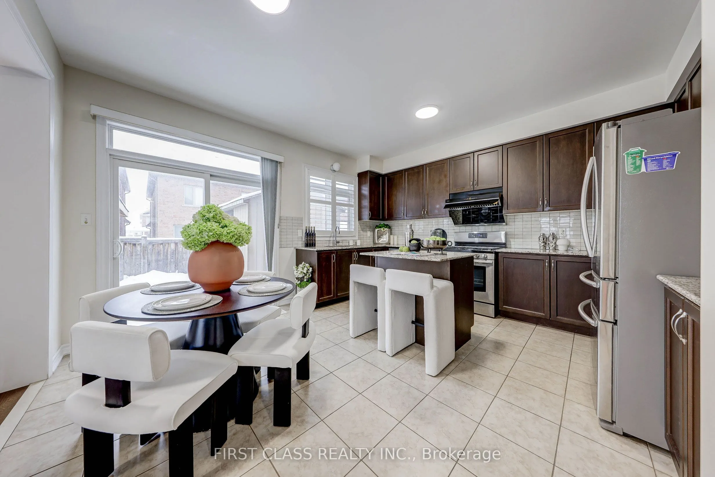 2 James Parrott Avenue