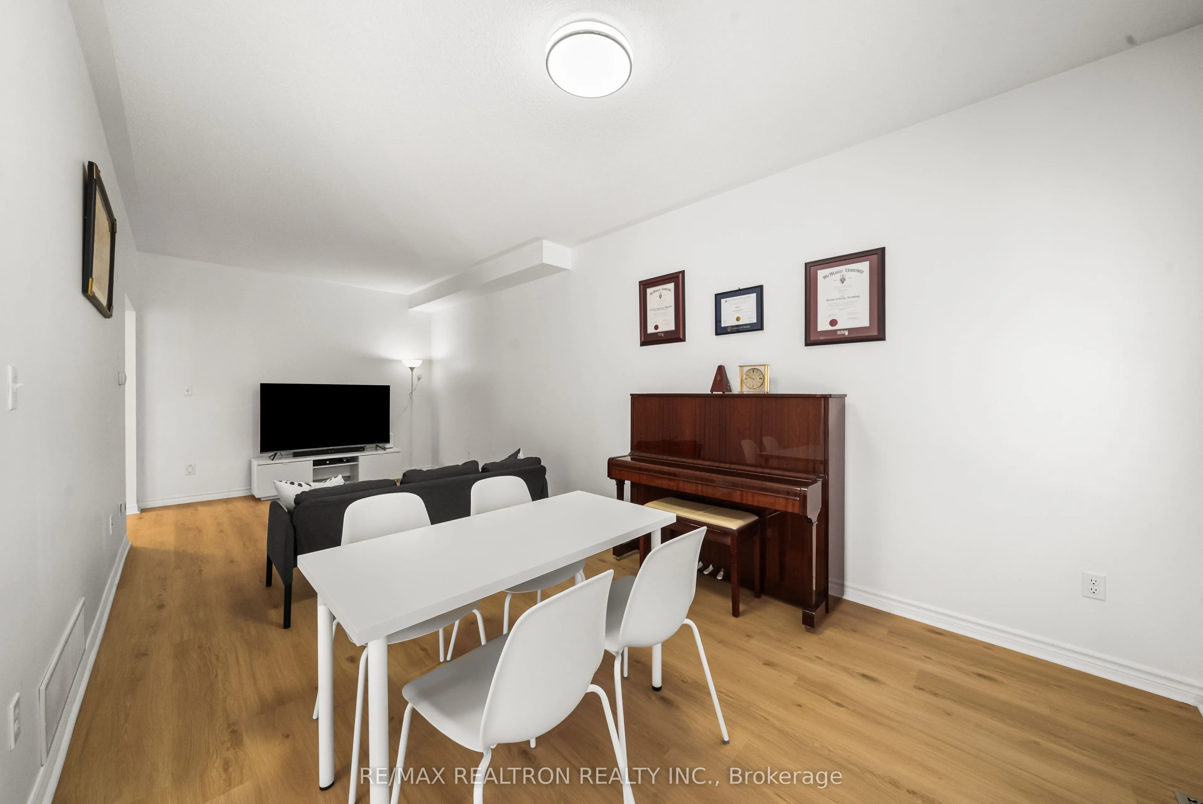 208 Penndutch Circle