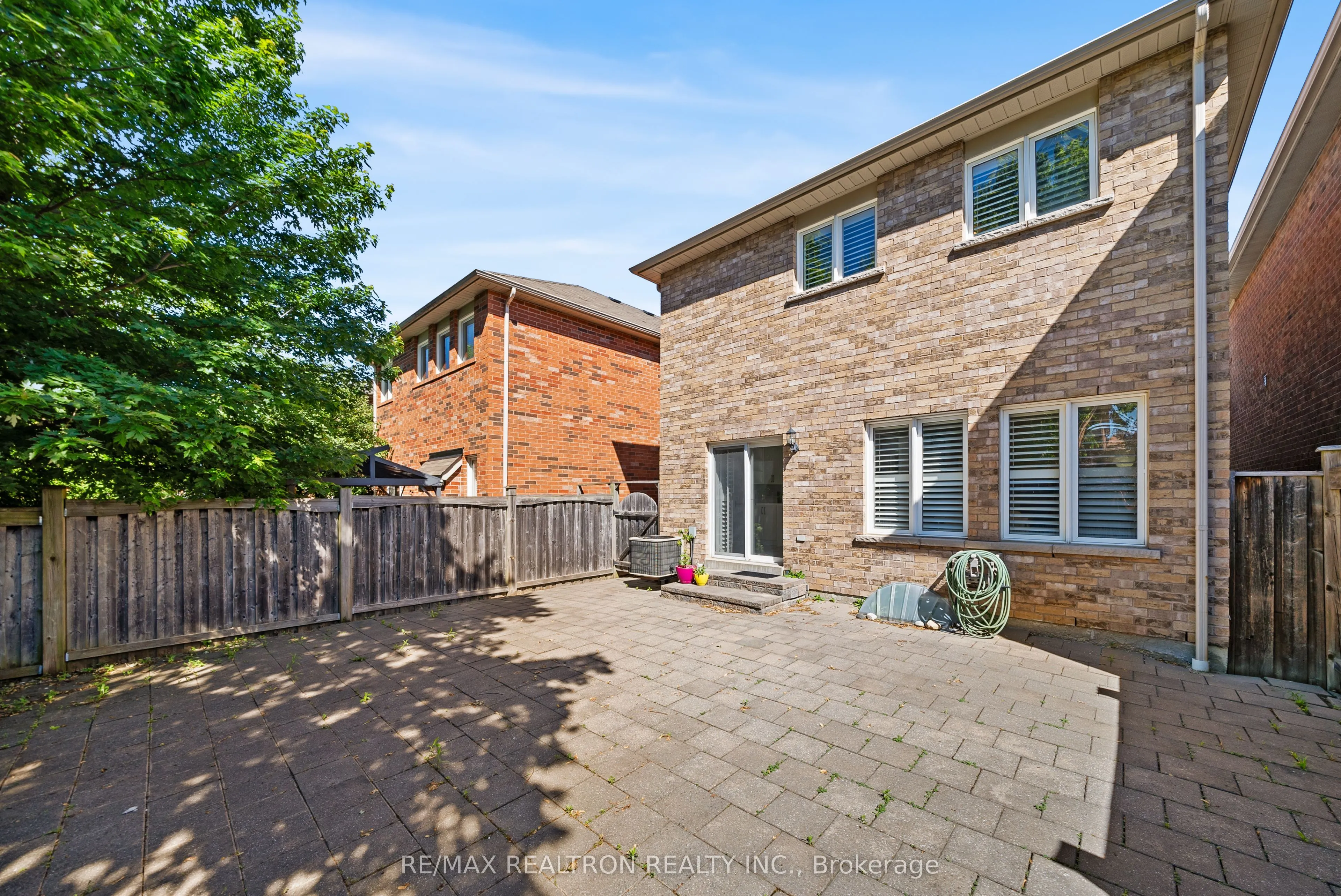 208 Penndutch Circle