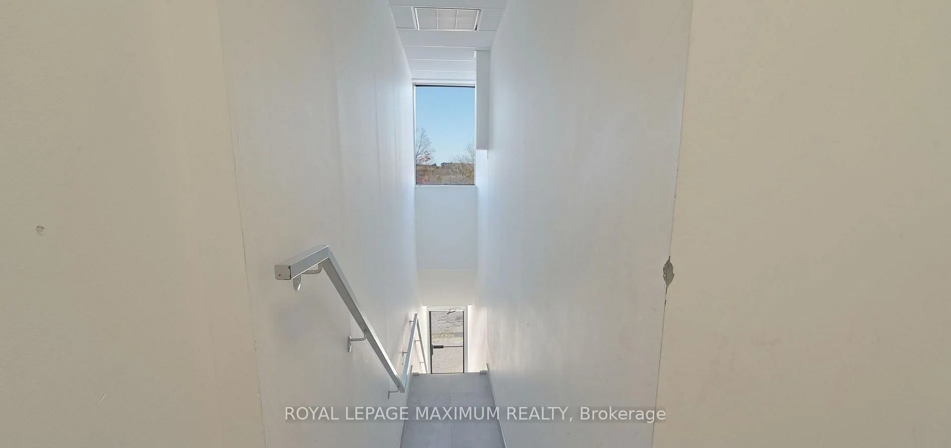 15260 Yonge Street #201