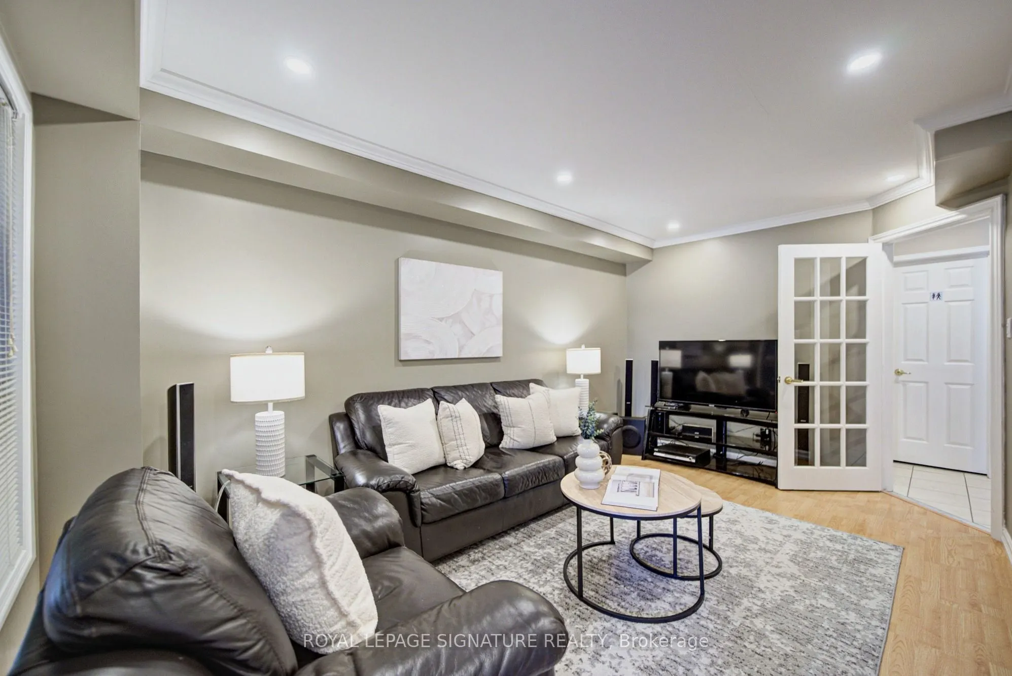 1180 Oriole Crescent