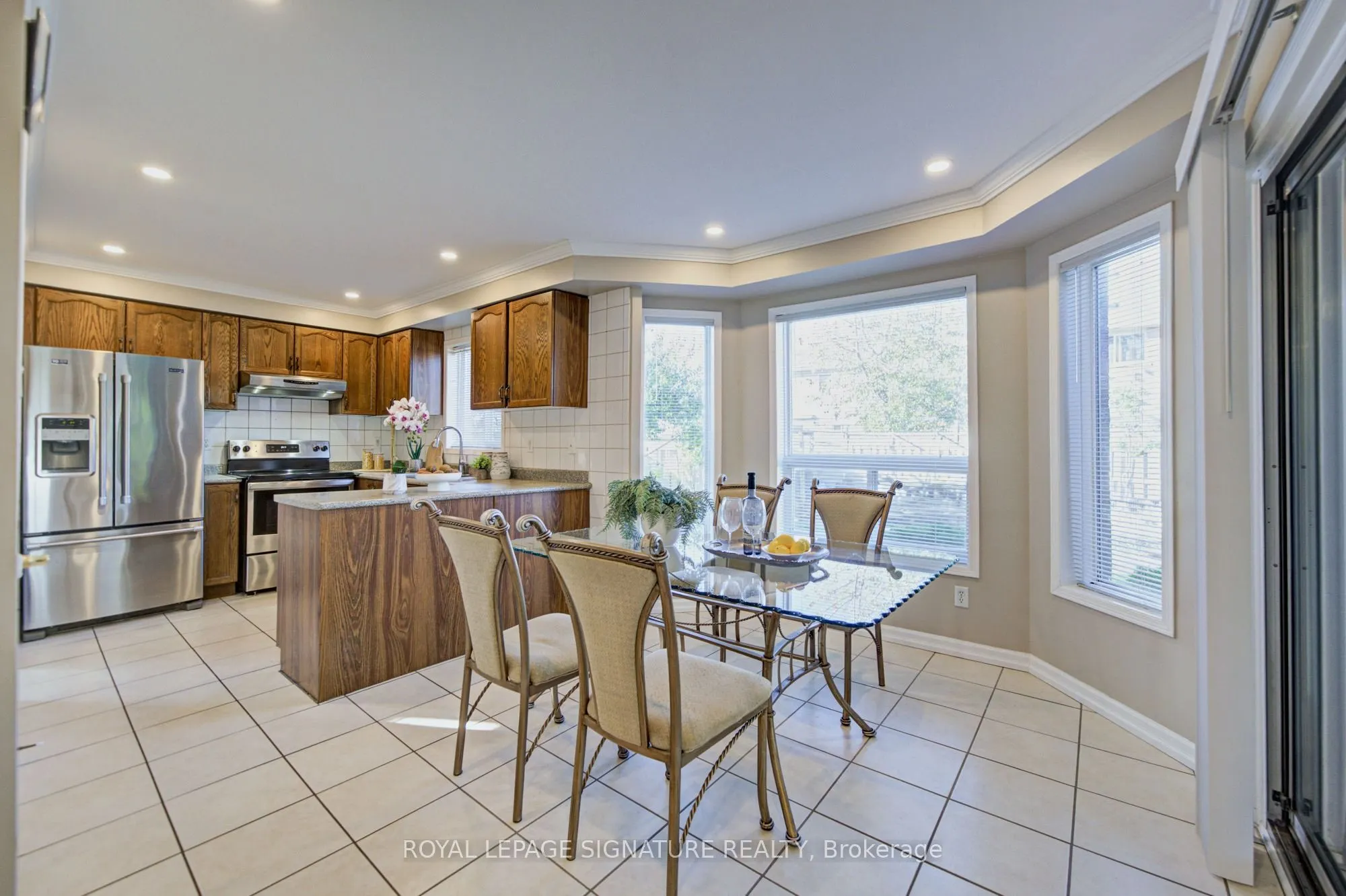 1180 Oriole Crescent