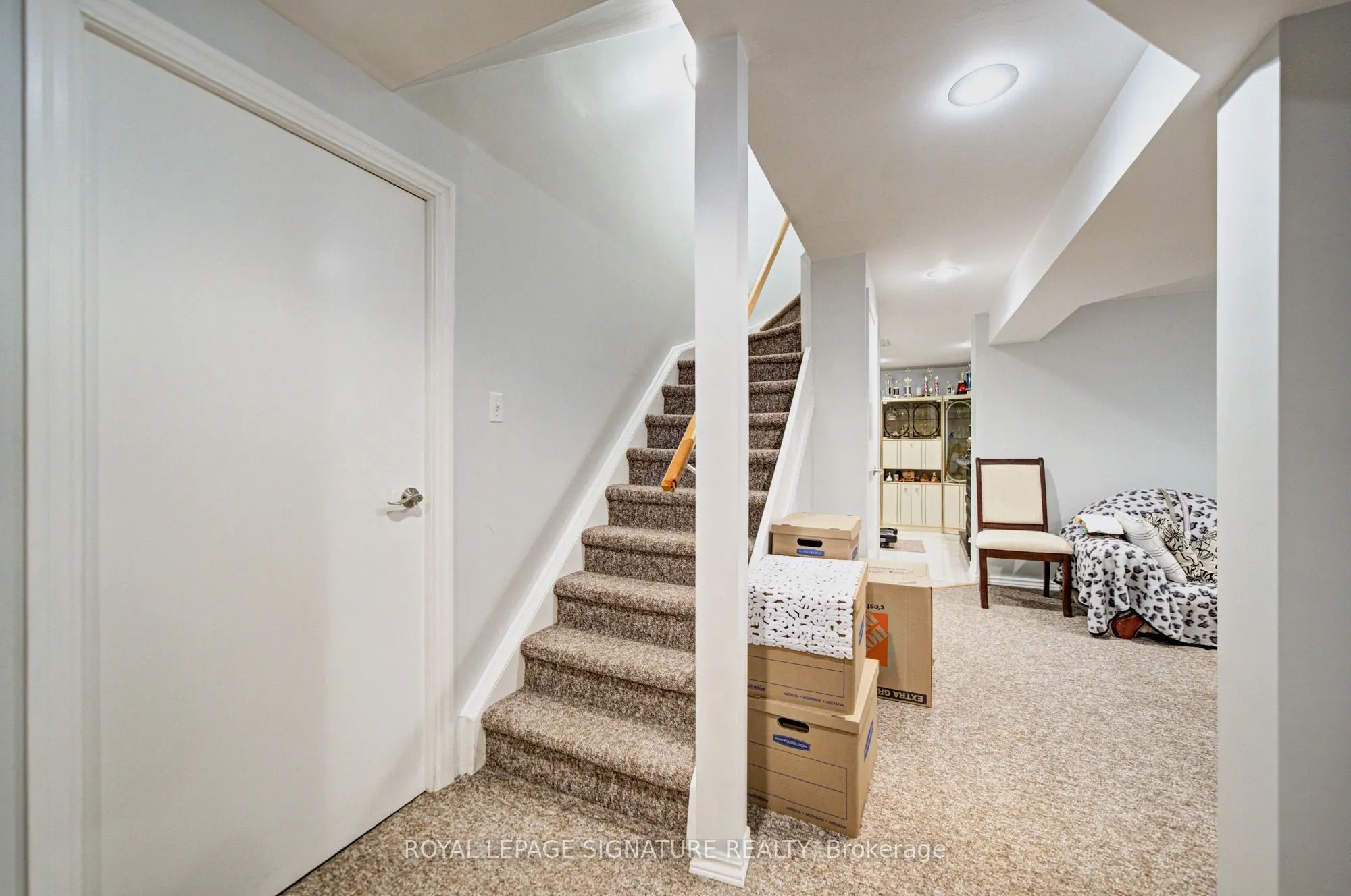 1180 Oriole Crescent