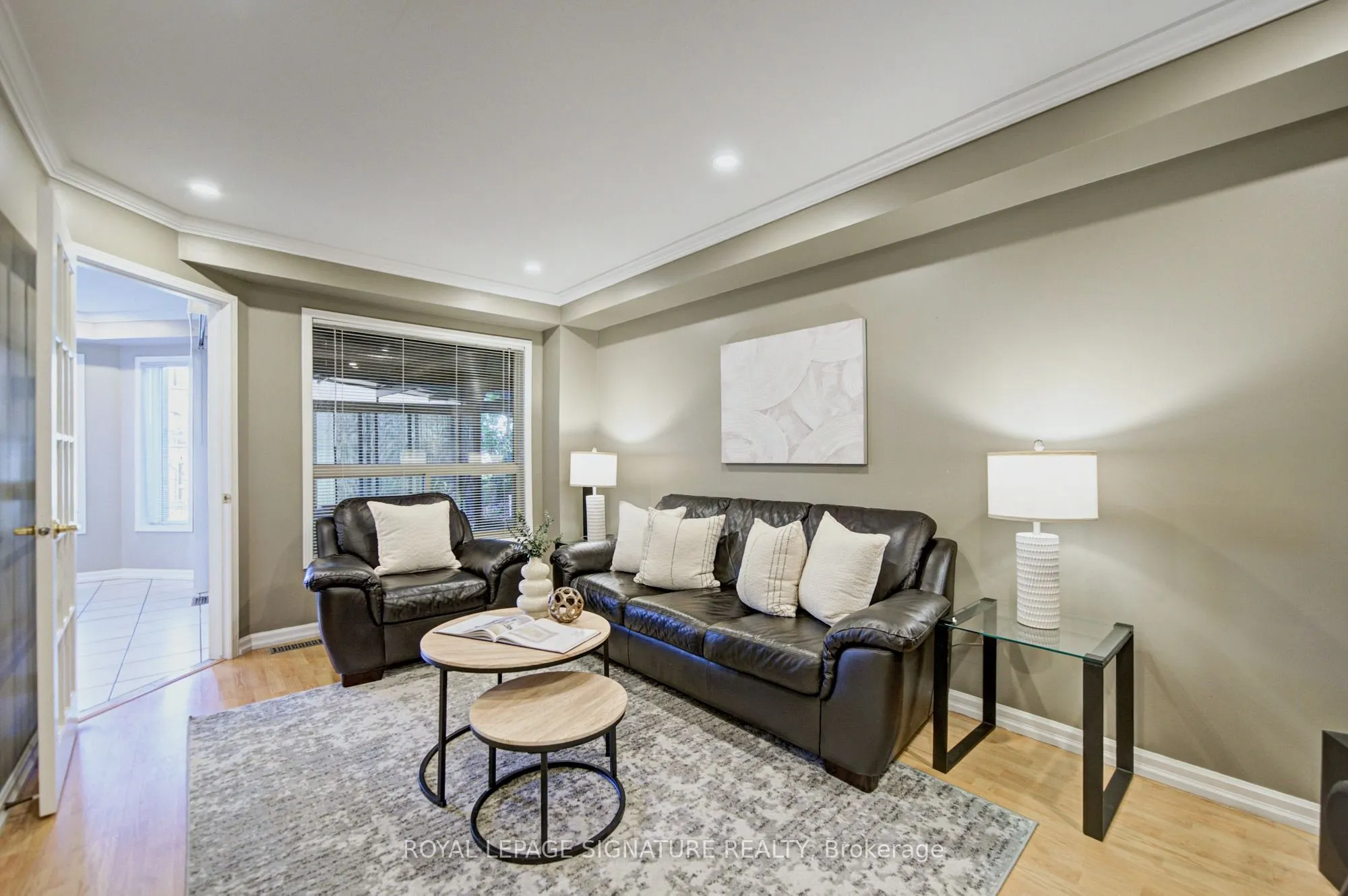 1180 Oriole Crescent
