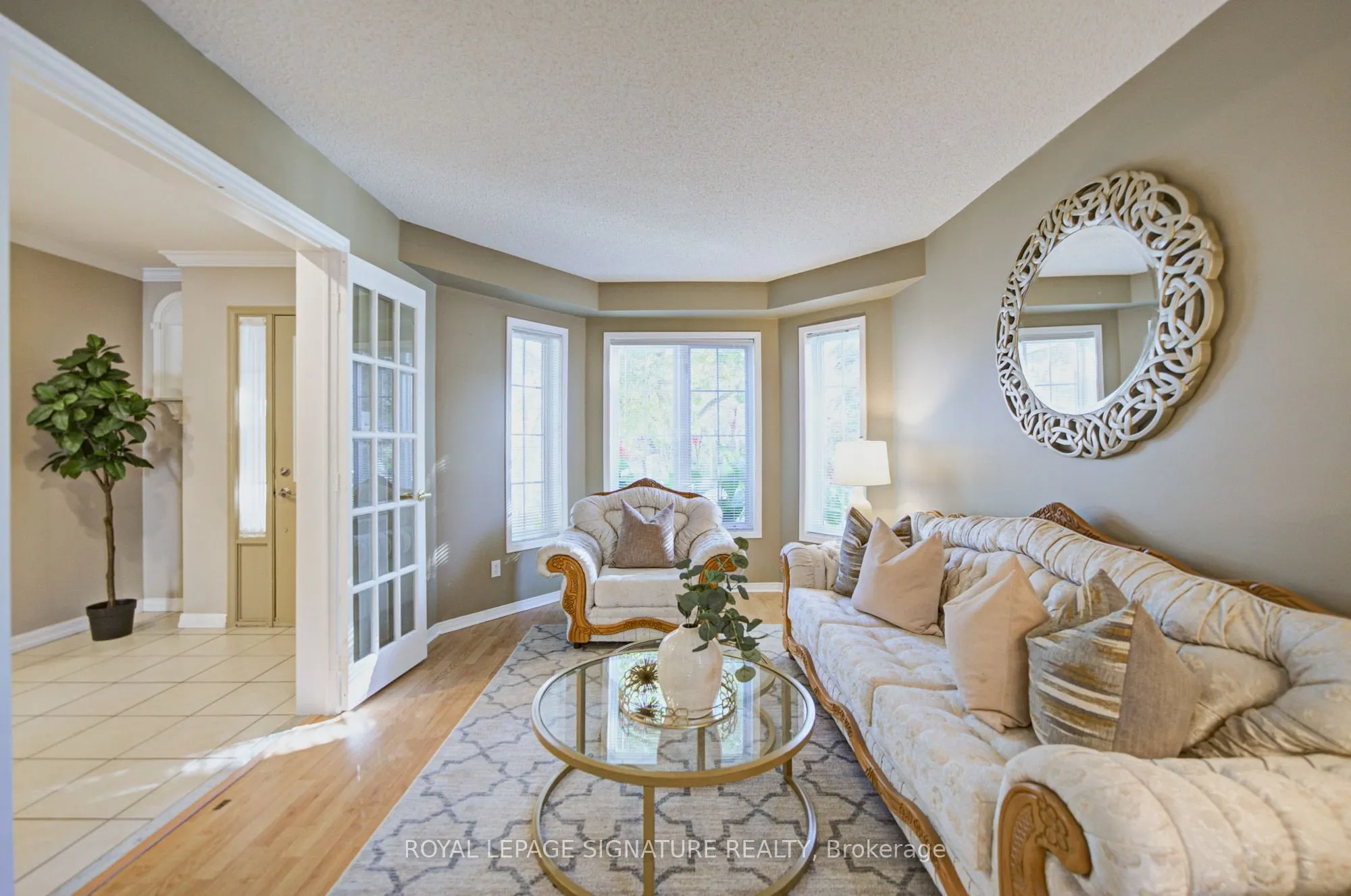 1180 Oriole Crescent