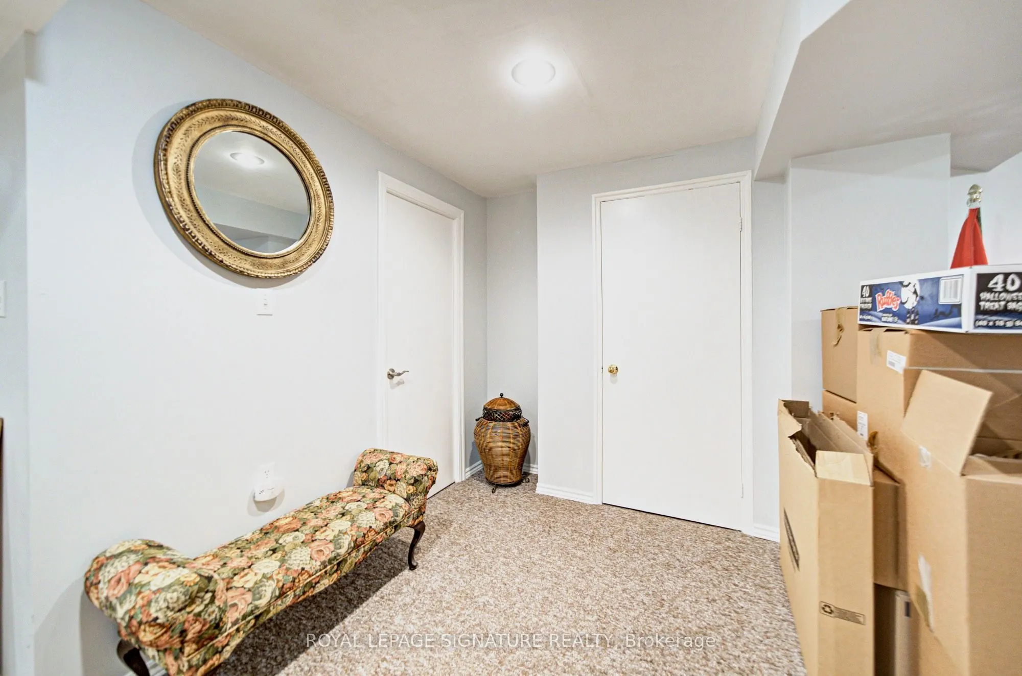1180 Oriole Crescent