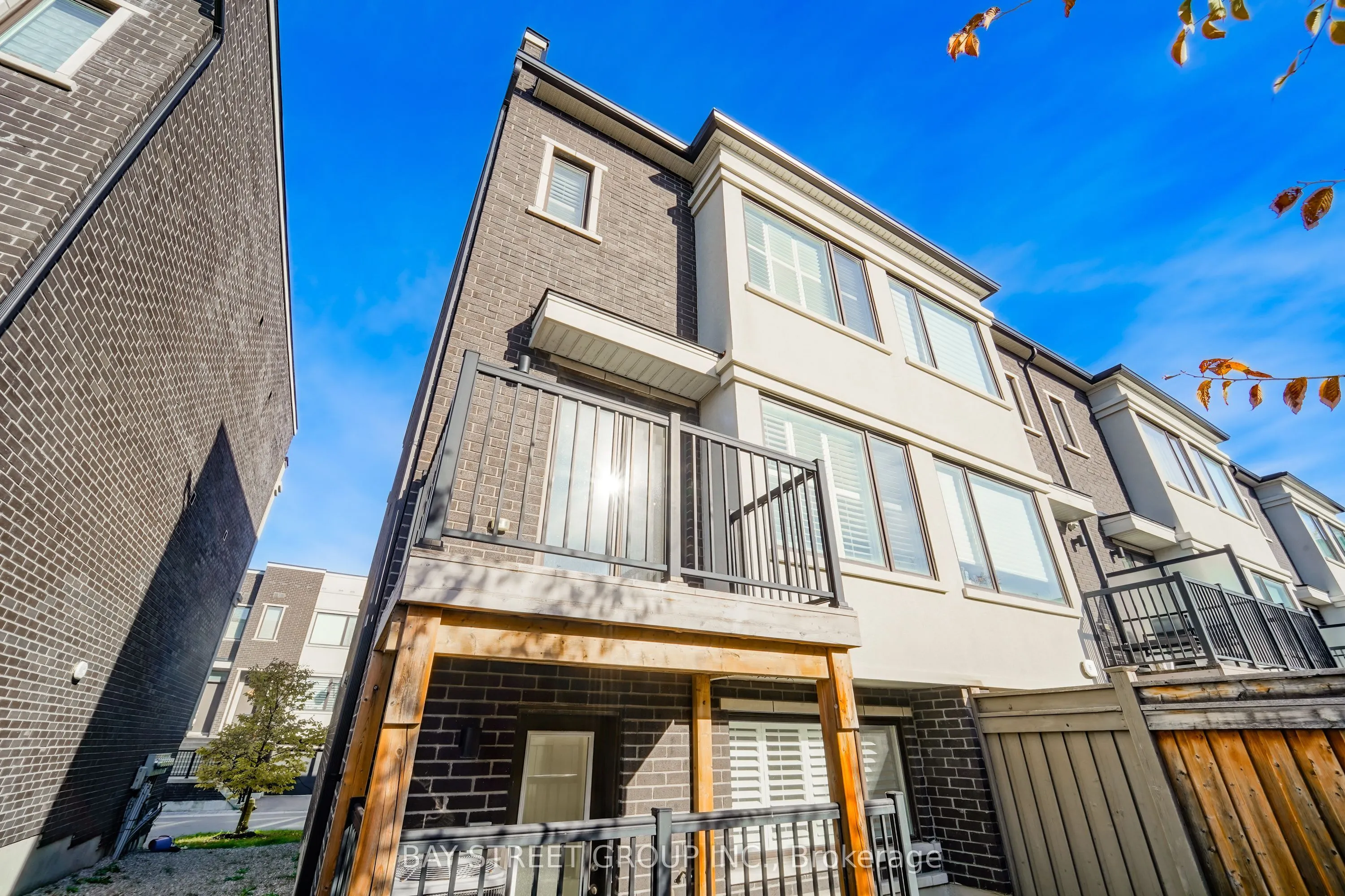 25 Sydney Circle