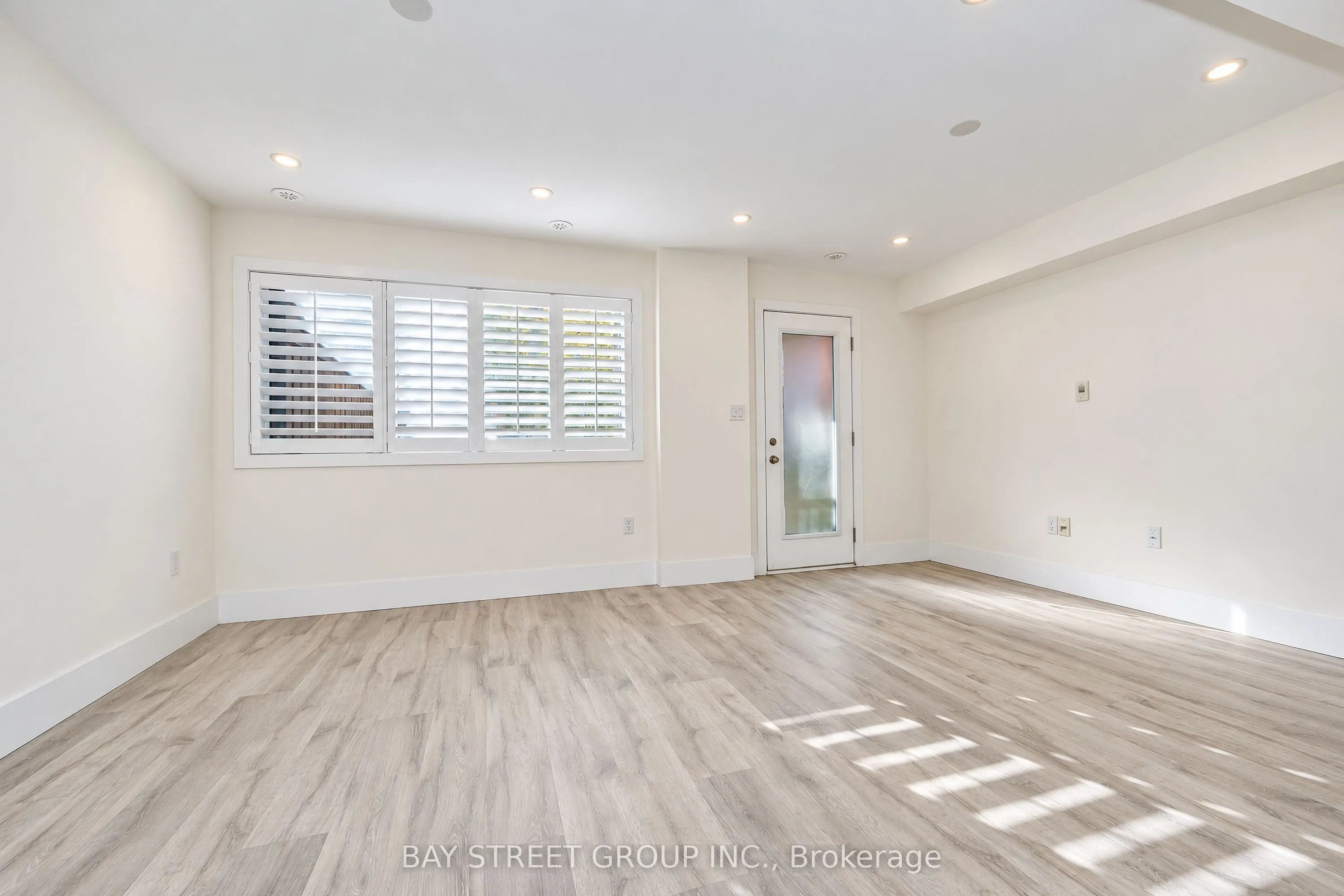 25 Sydney Circle