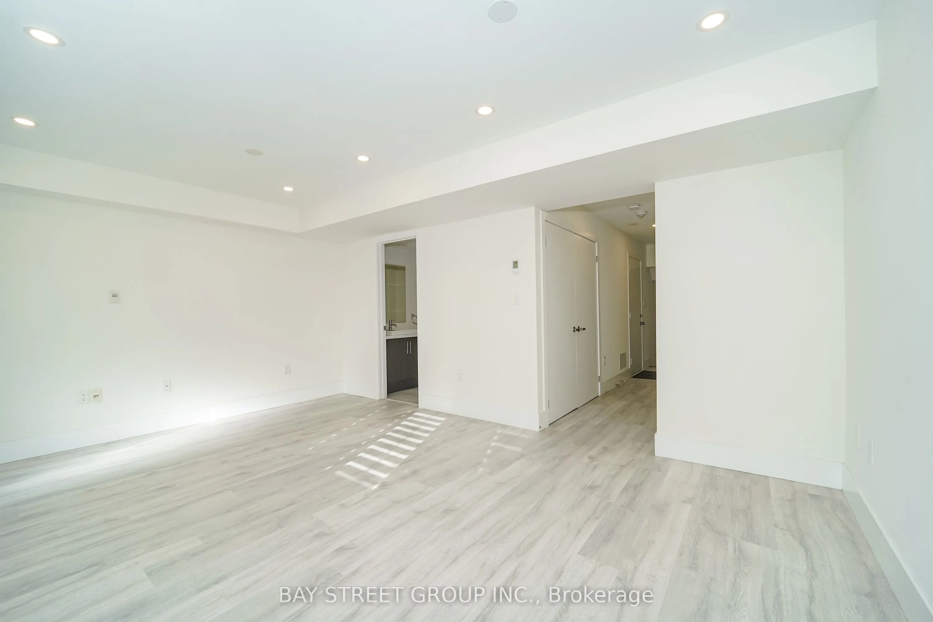 25 Sydney Circle