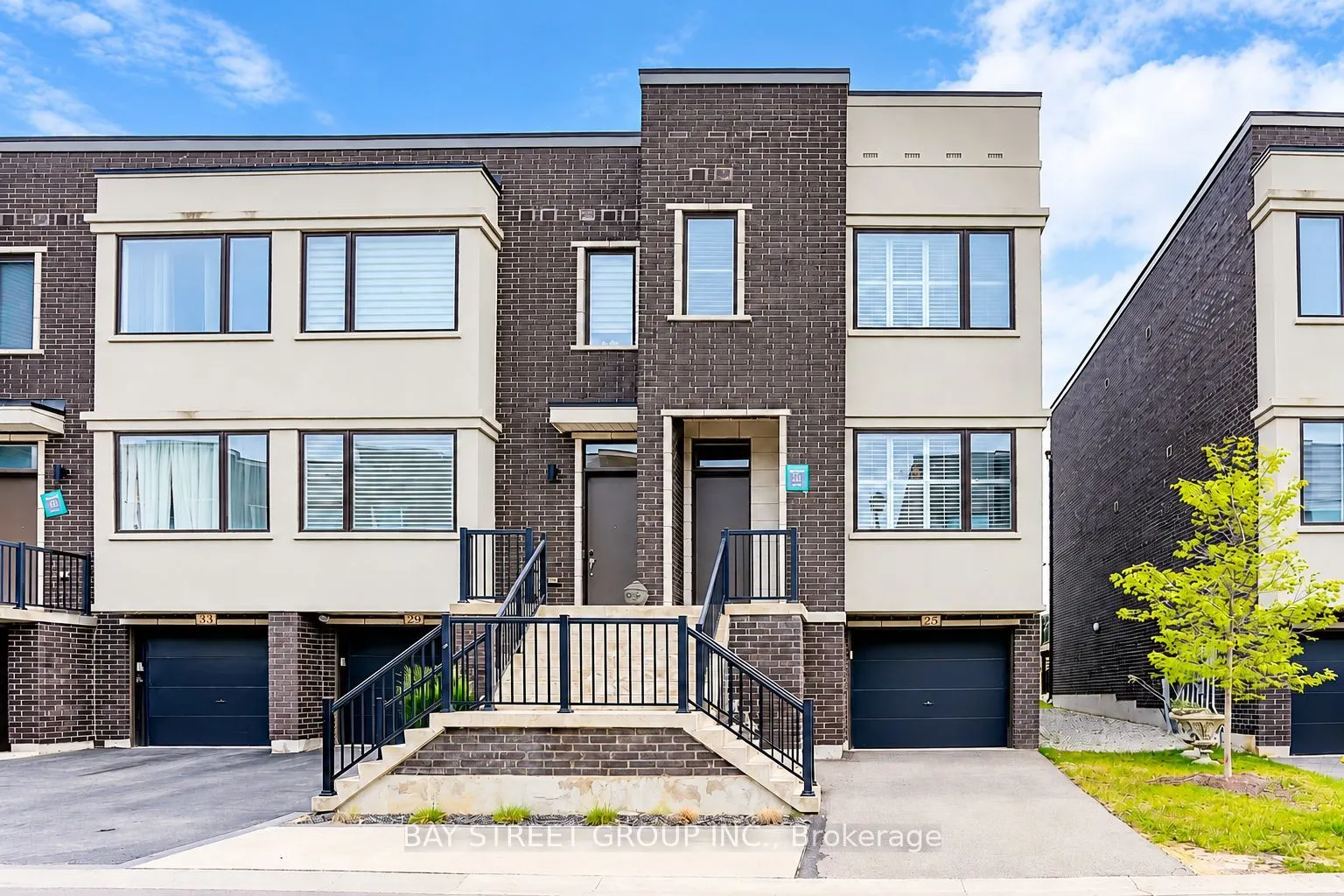 25 Sydney Circle
