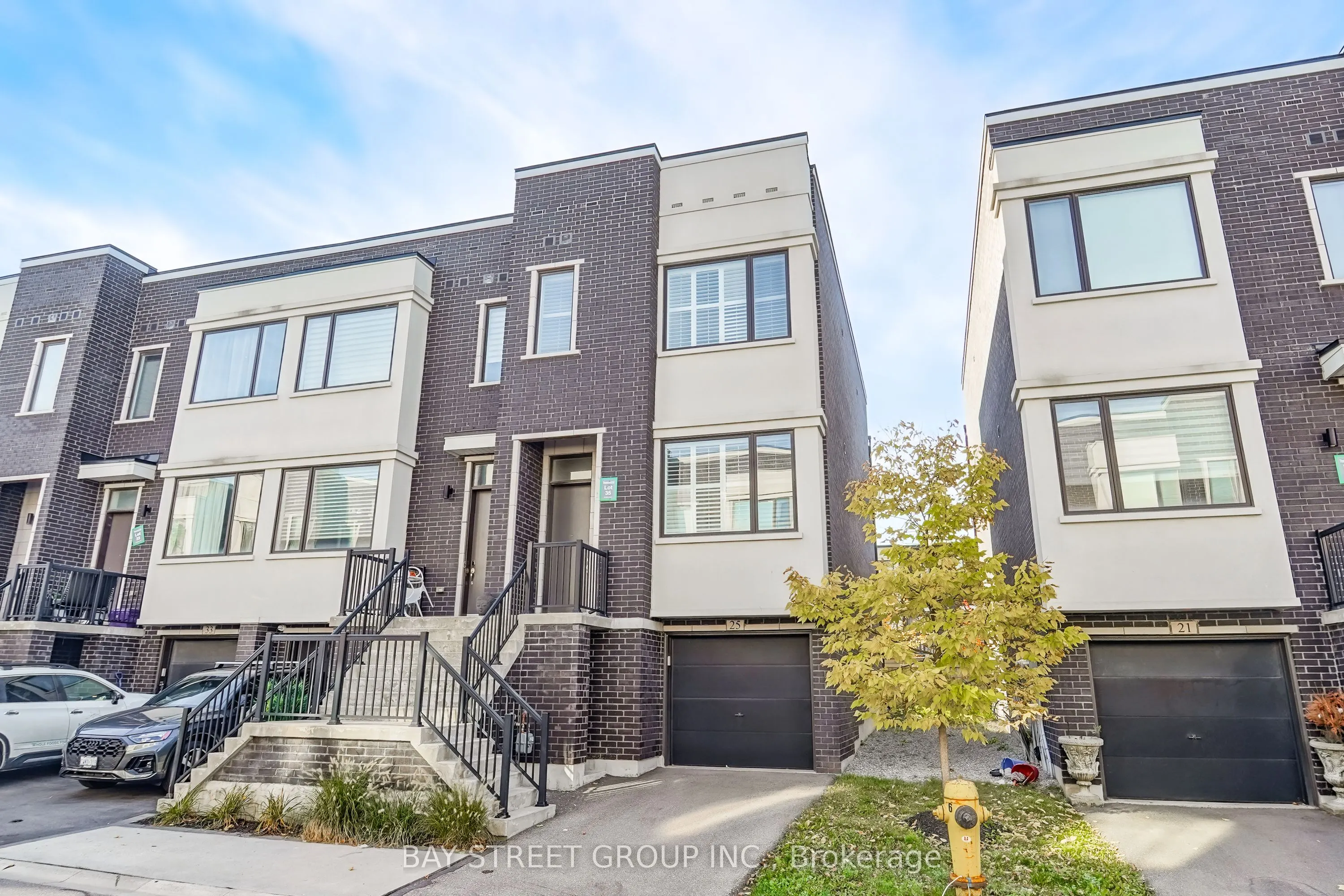 25 Sydney Circle