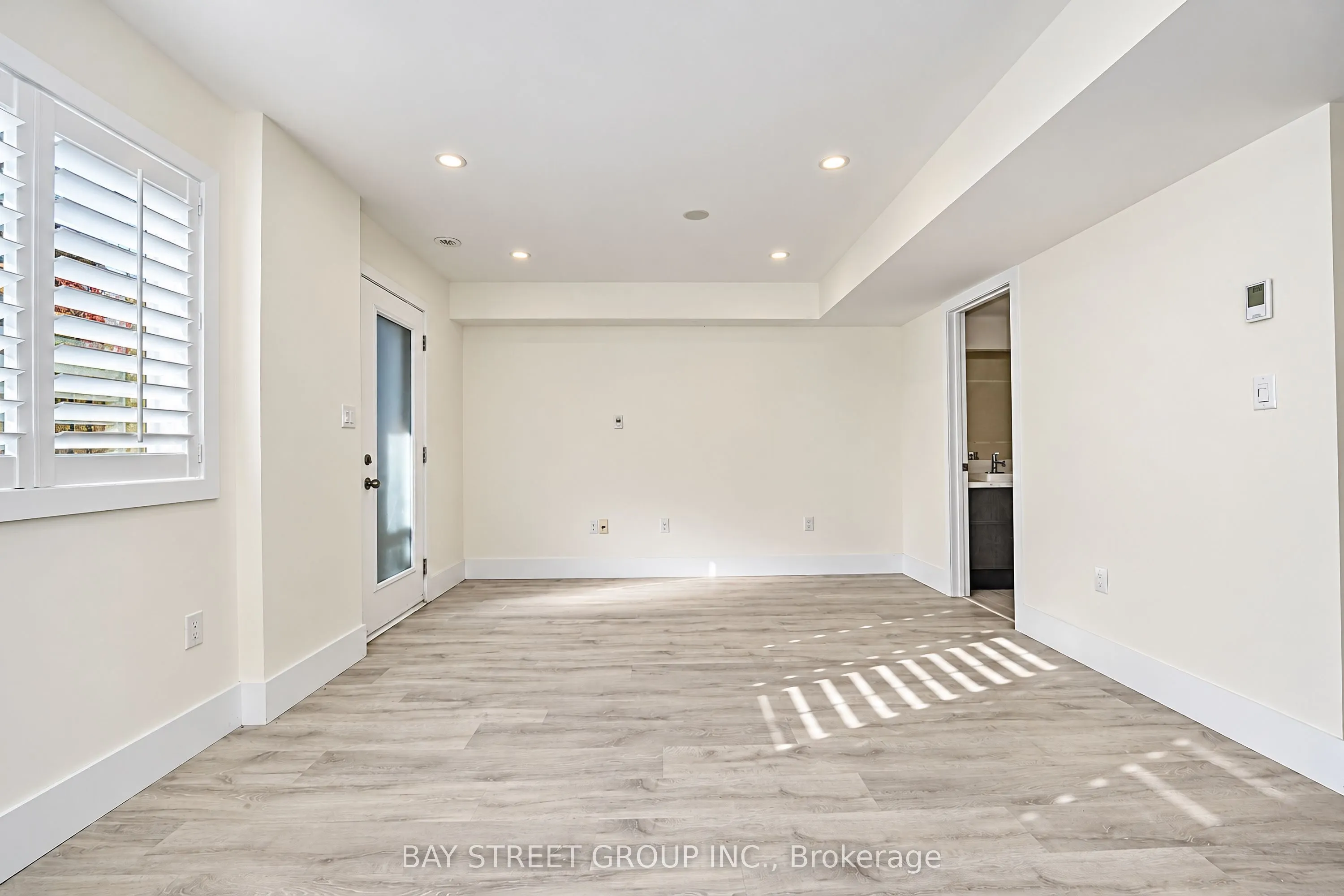 25 Sydney Circle