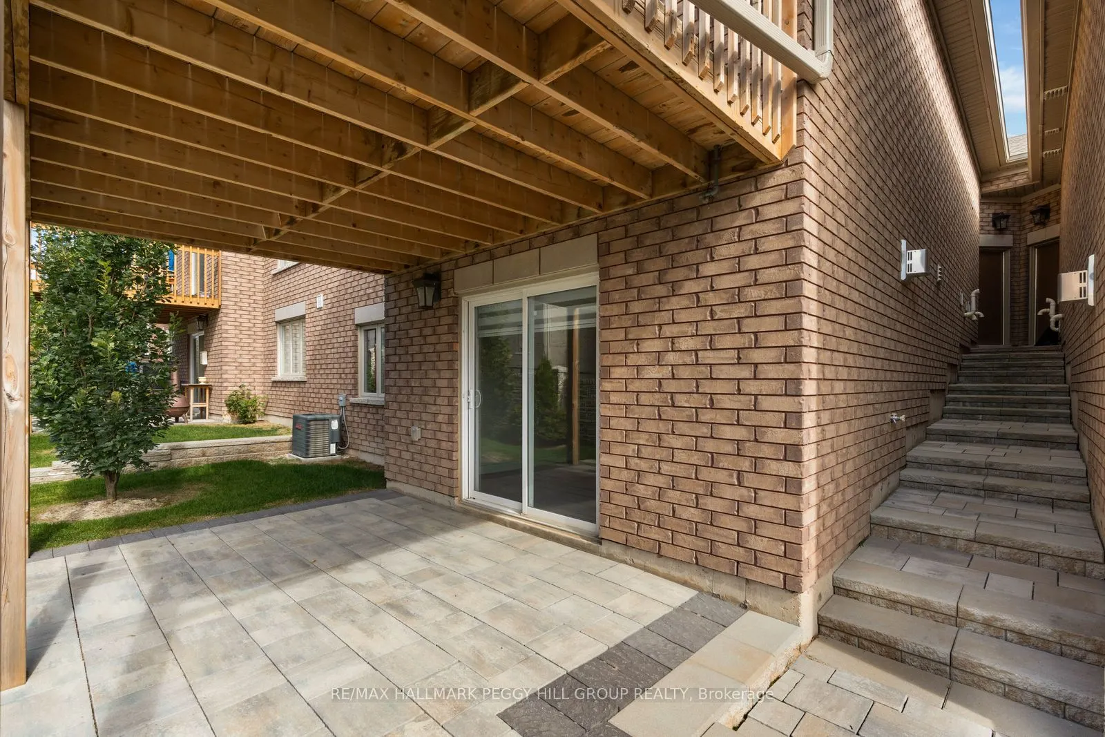94 Summerhill Drive #10