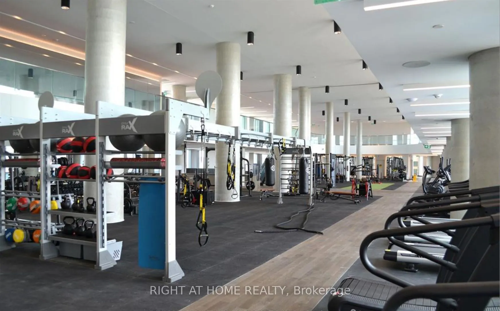 1000 Portage Parkway #2715