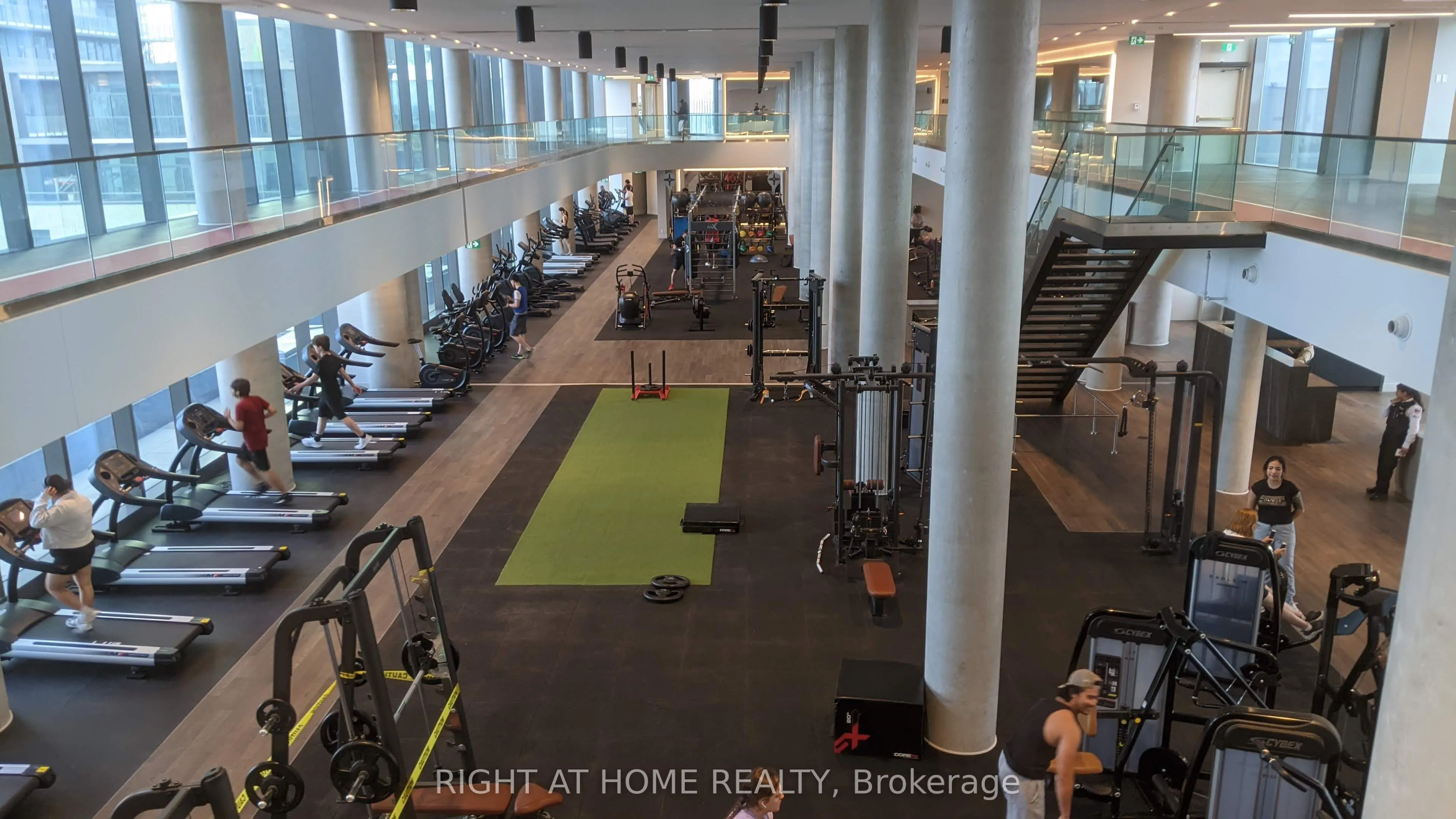 1000 Portage Parkway #2715