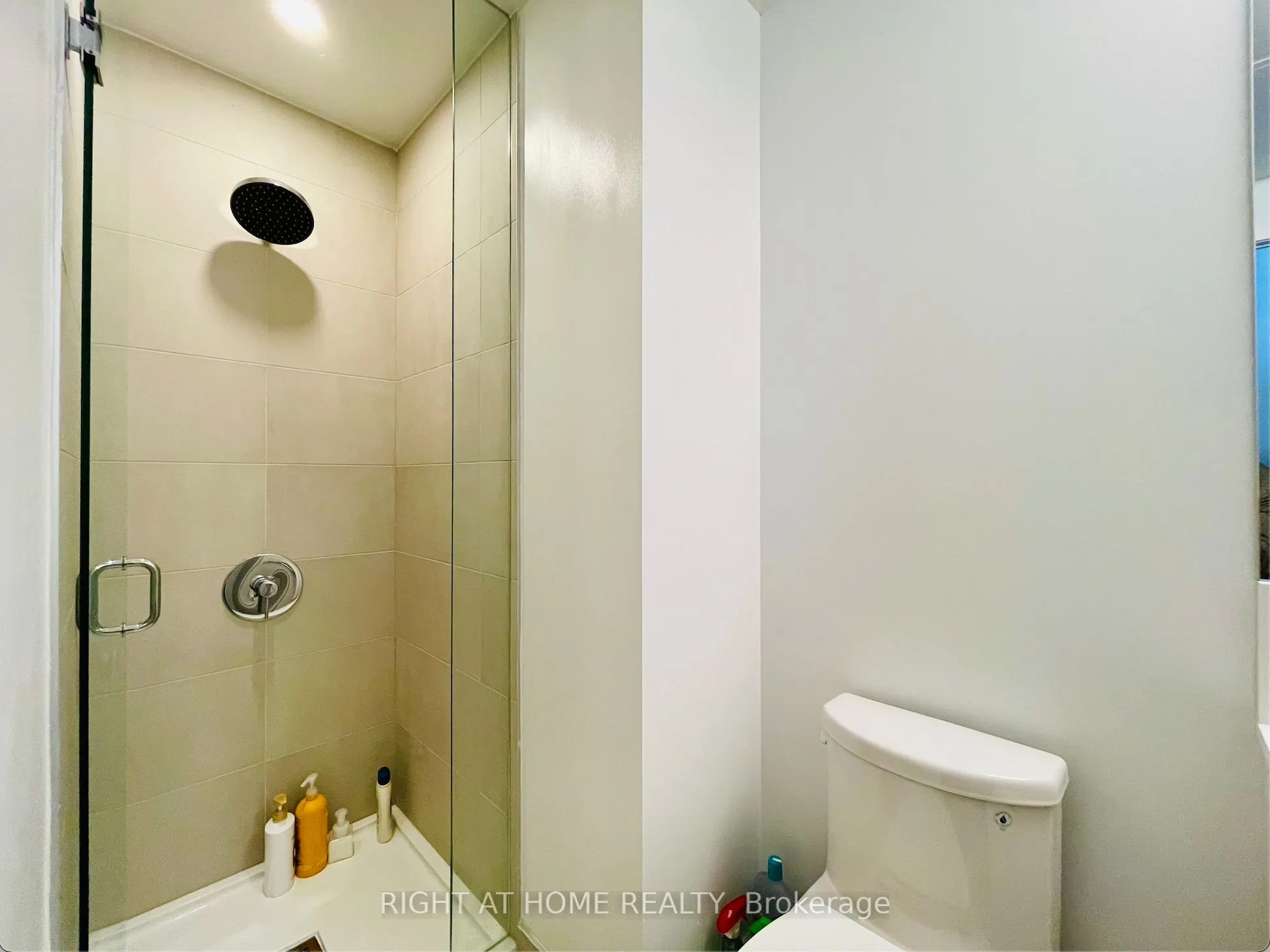1000 Portage Parkway #2715