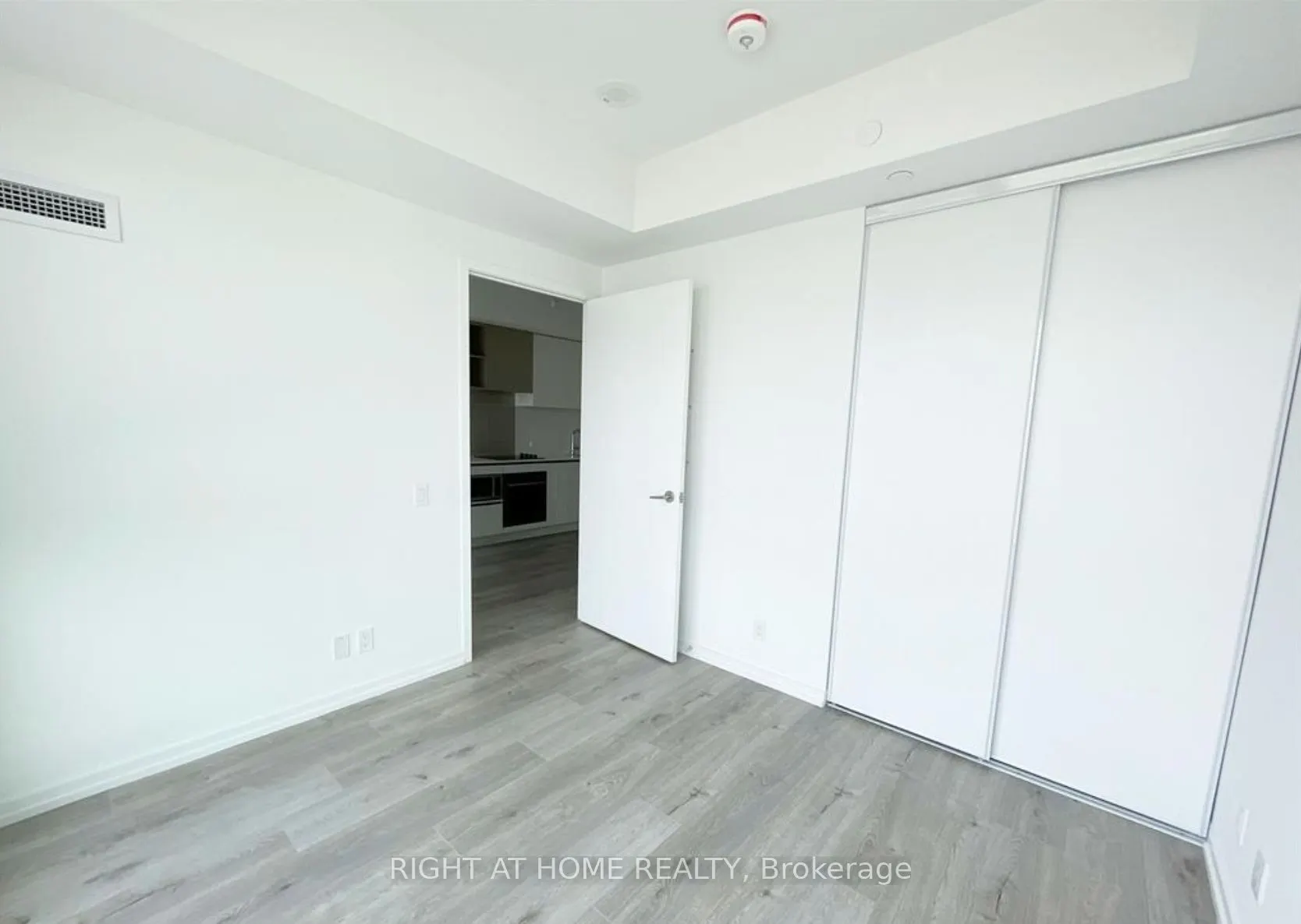 1000 Portage Parkway #2715