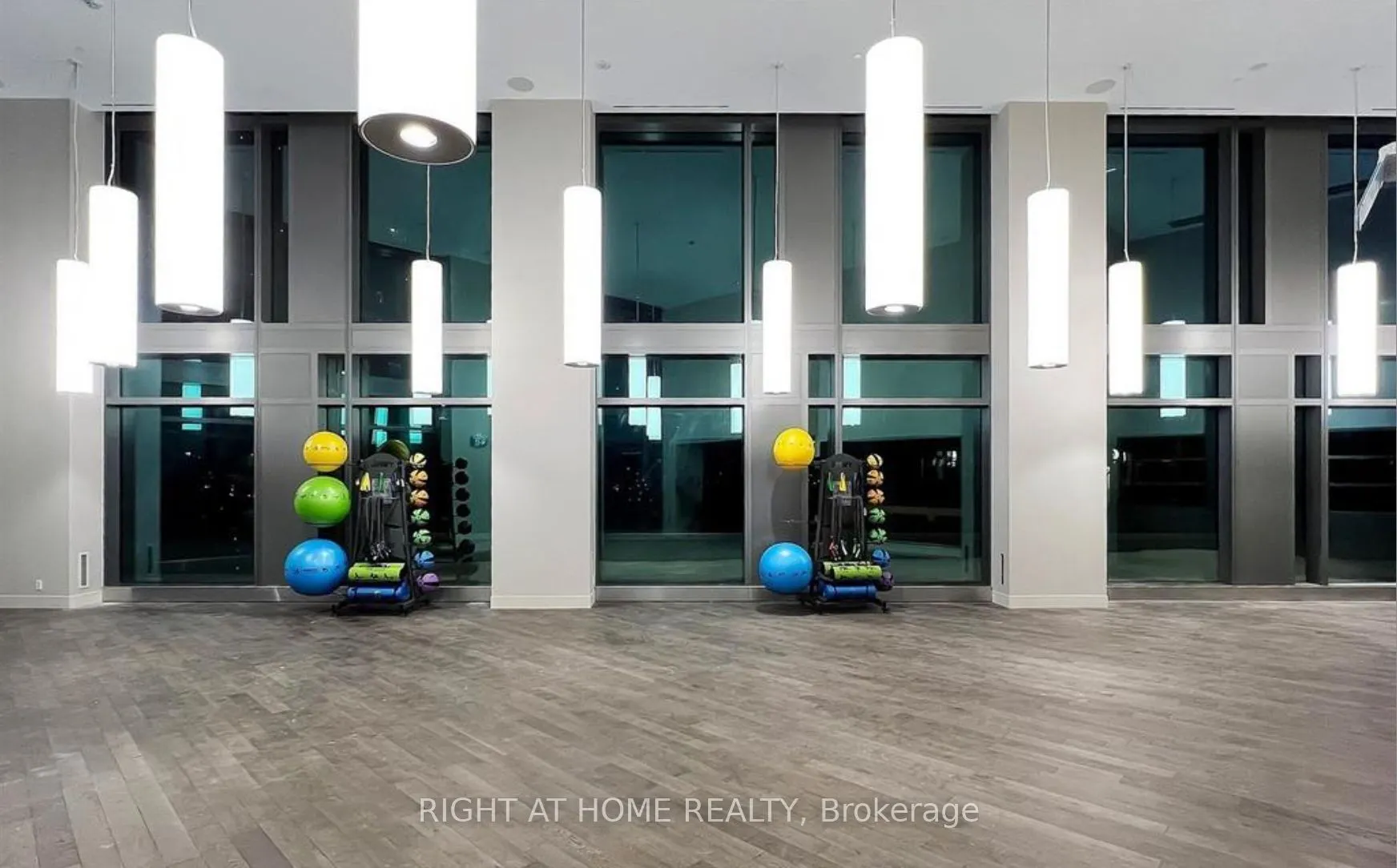 1000 Portage Parkway #2715