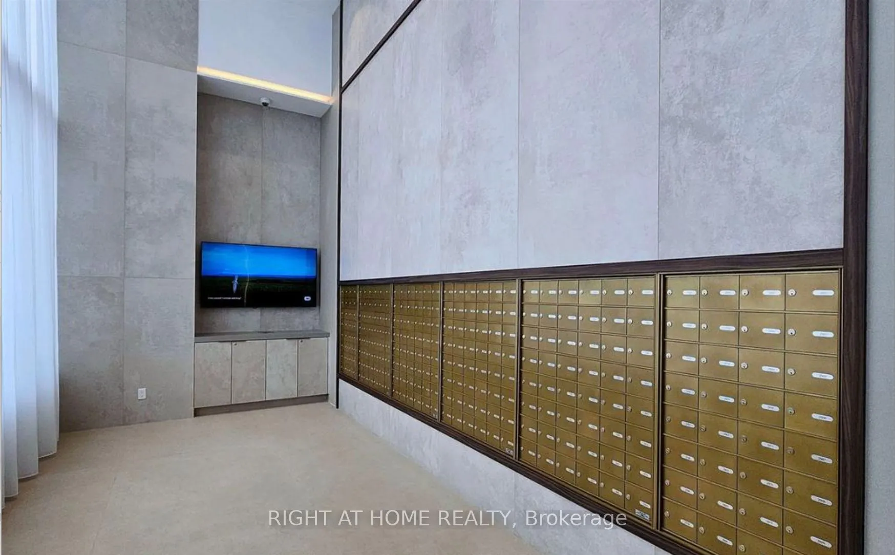1000 Portage Parkway #2715
