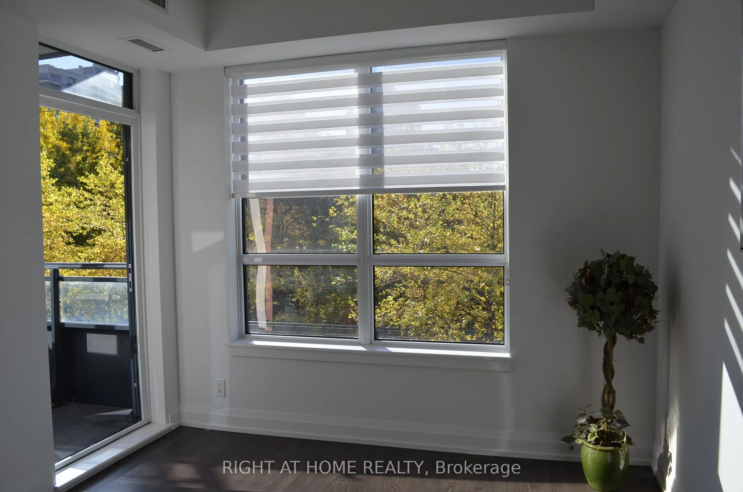 7900 Bathurst Street #323