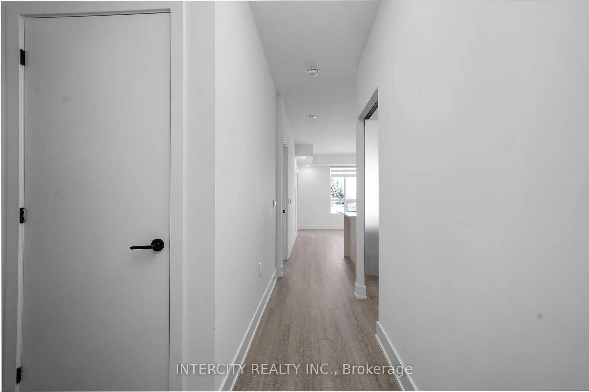 2075 King Road #323