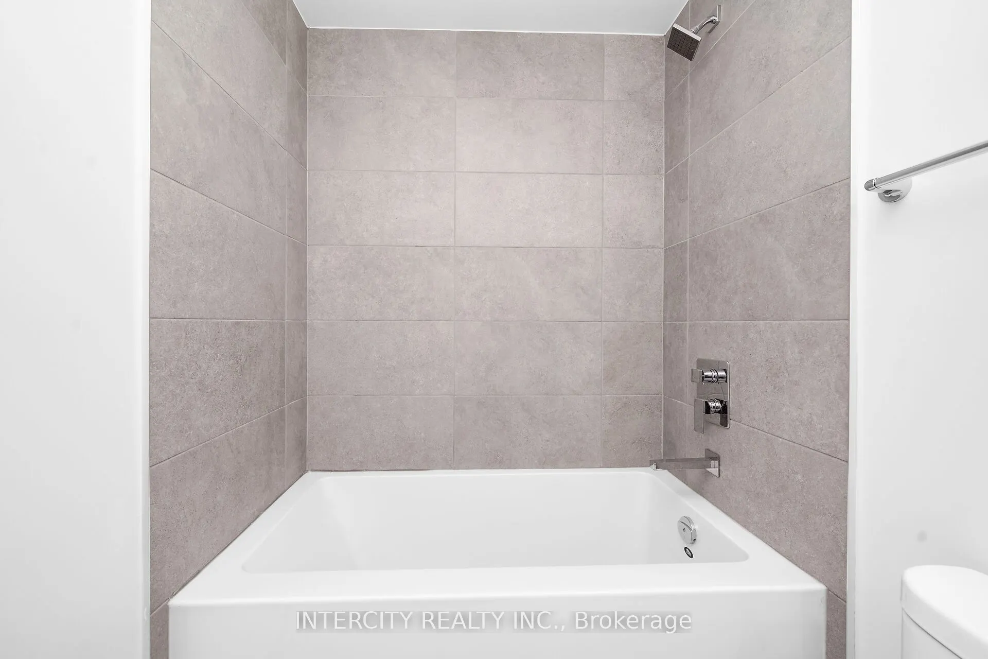 2075 King Road #351