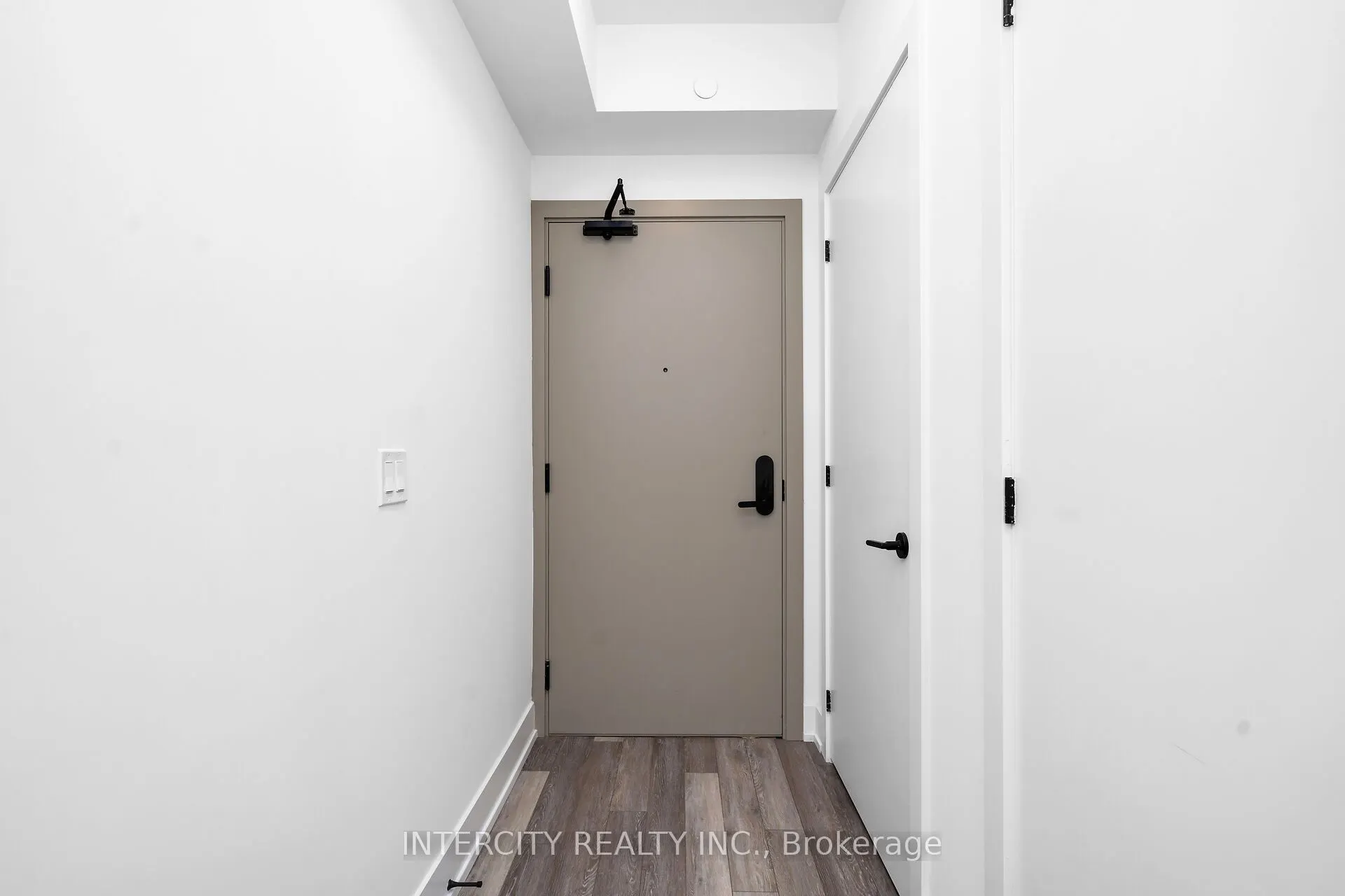 2075 King Road #351