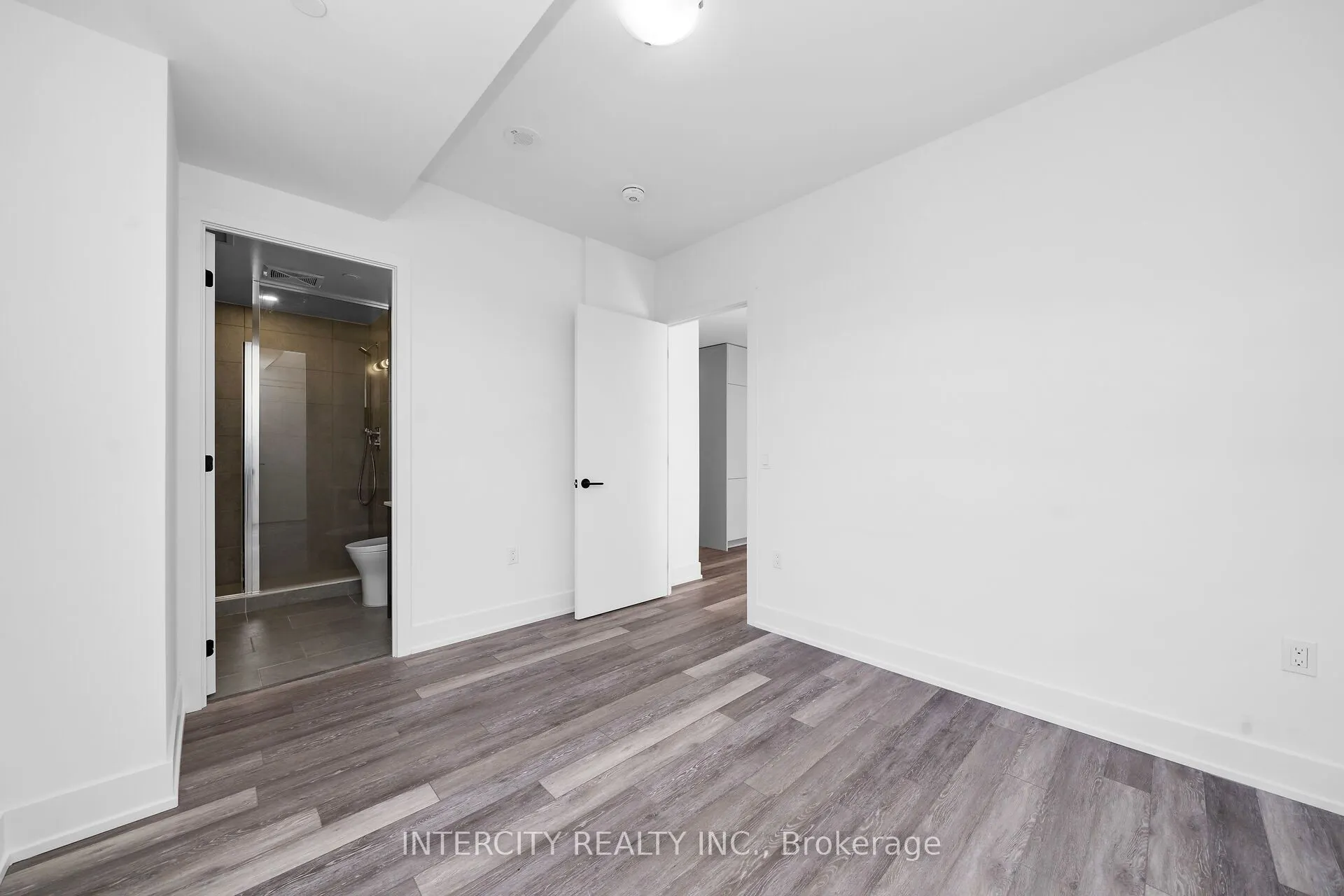2075 King Road #351