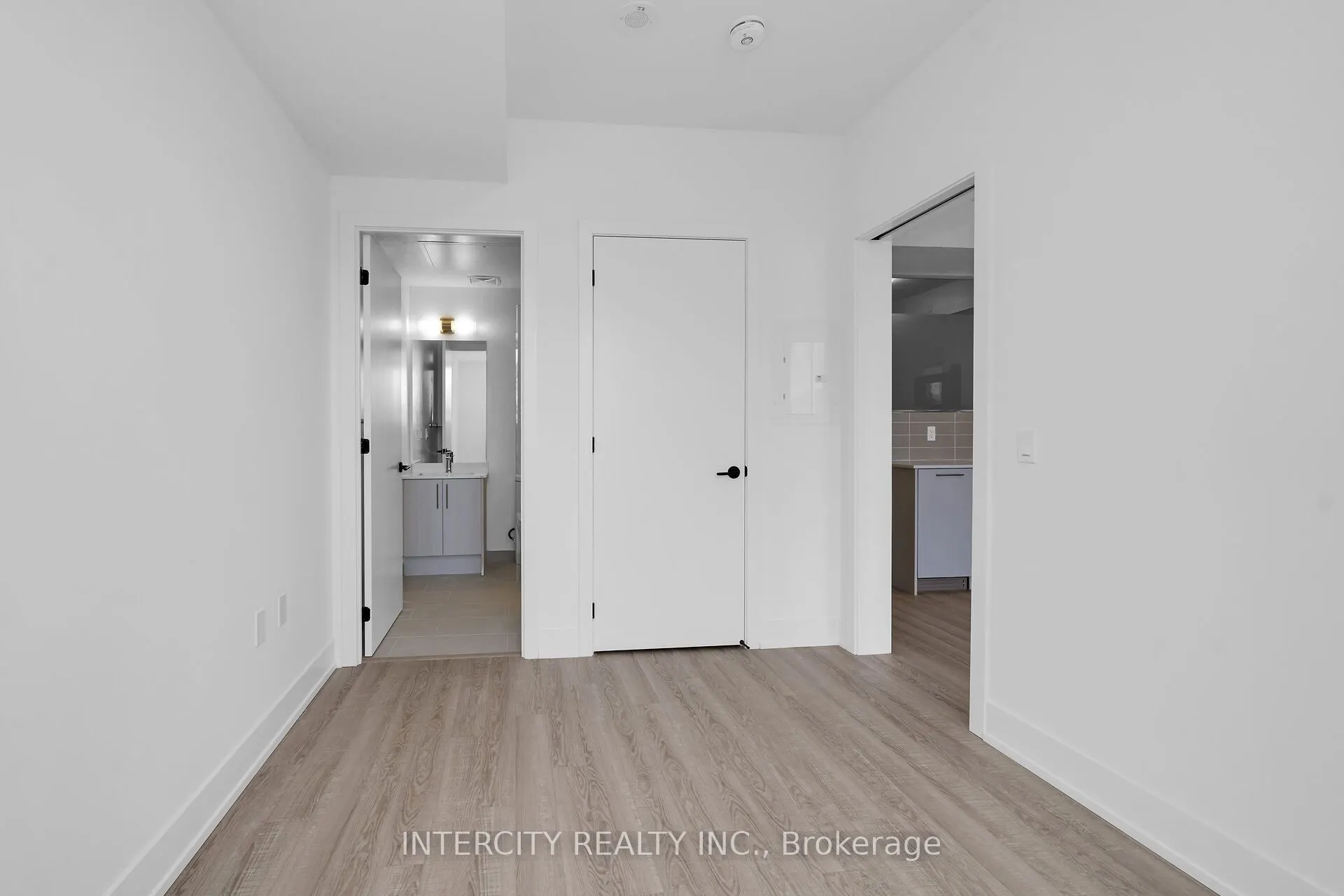 2075 King Road #340