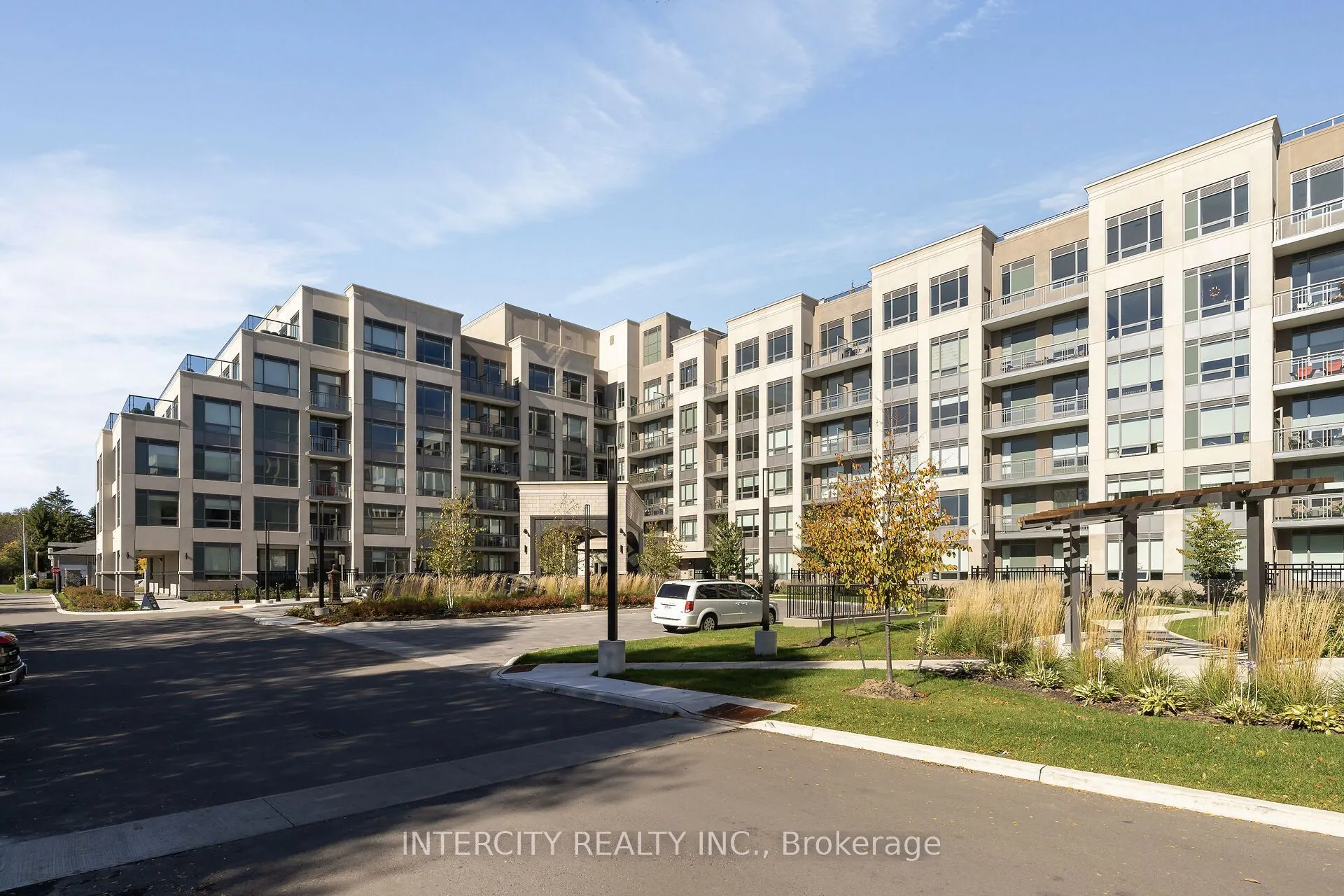 2075 King Road #433