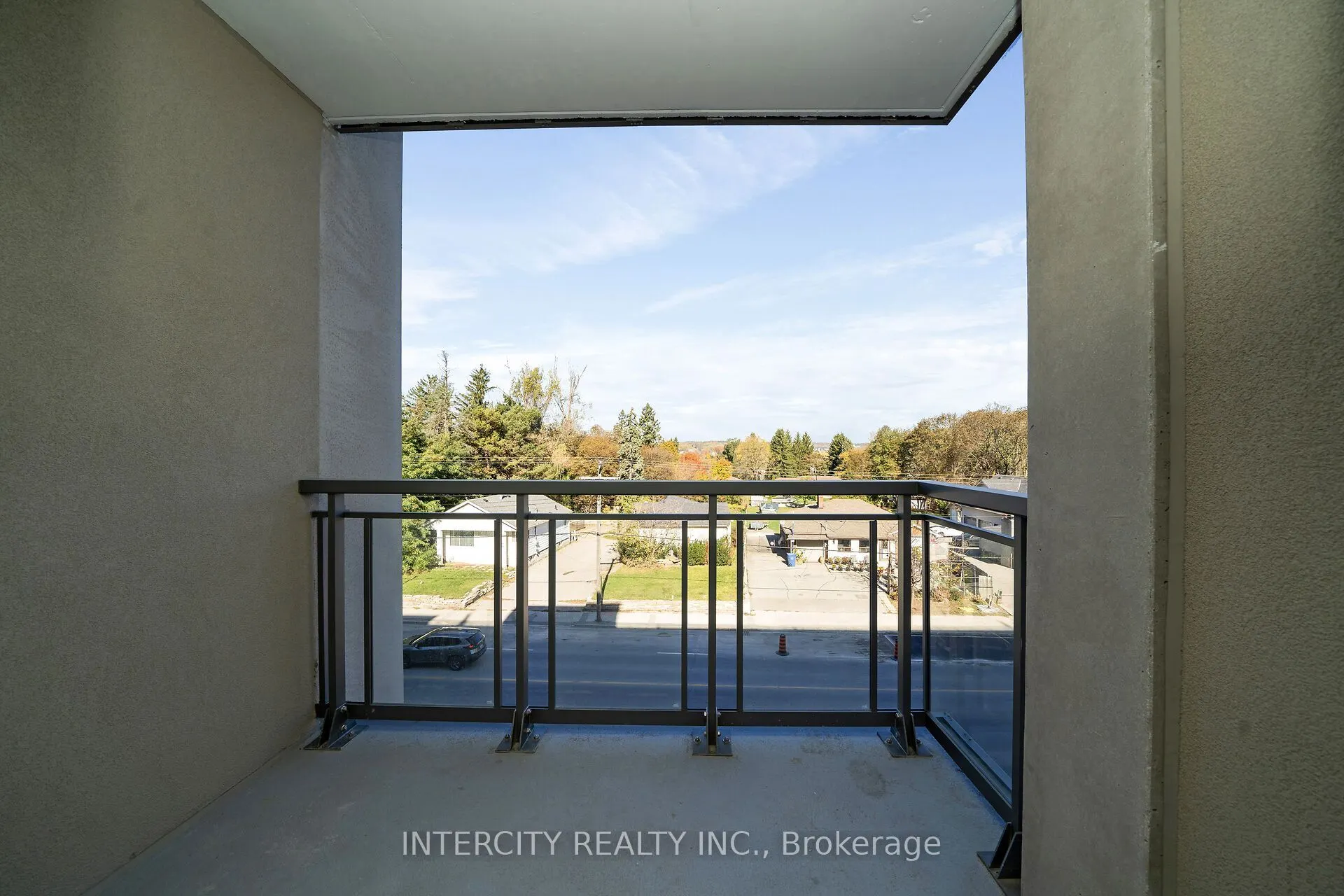 2075 King Road #433
