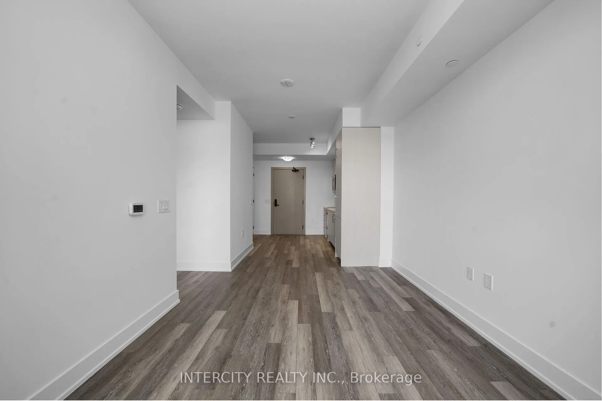 2075 King Road #433