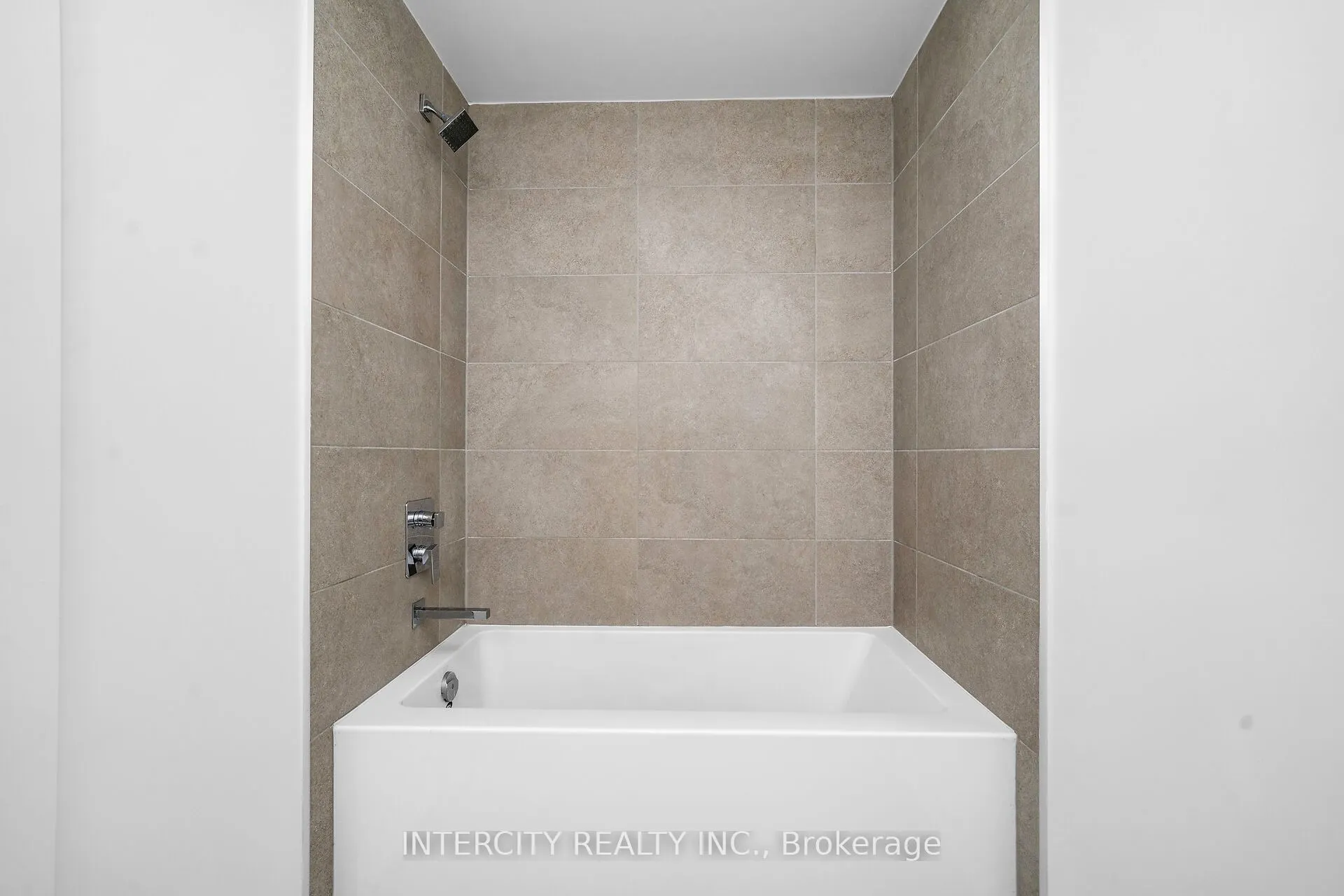 2075 King Road #433