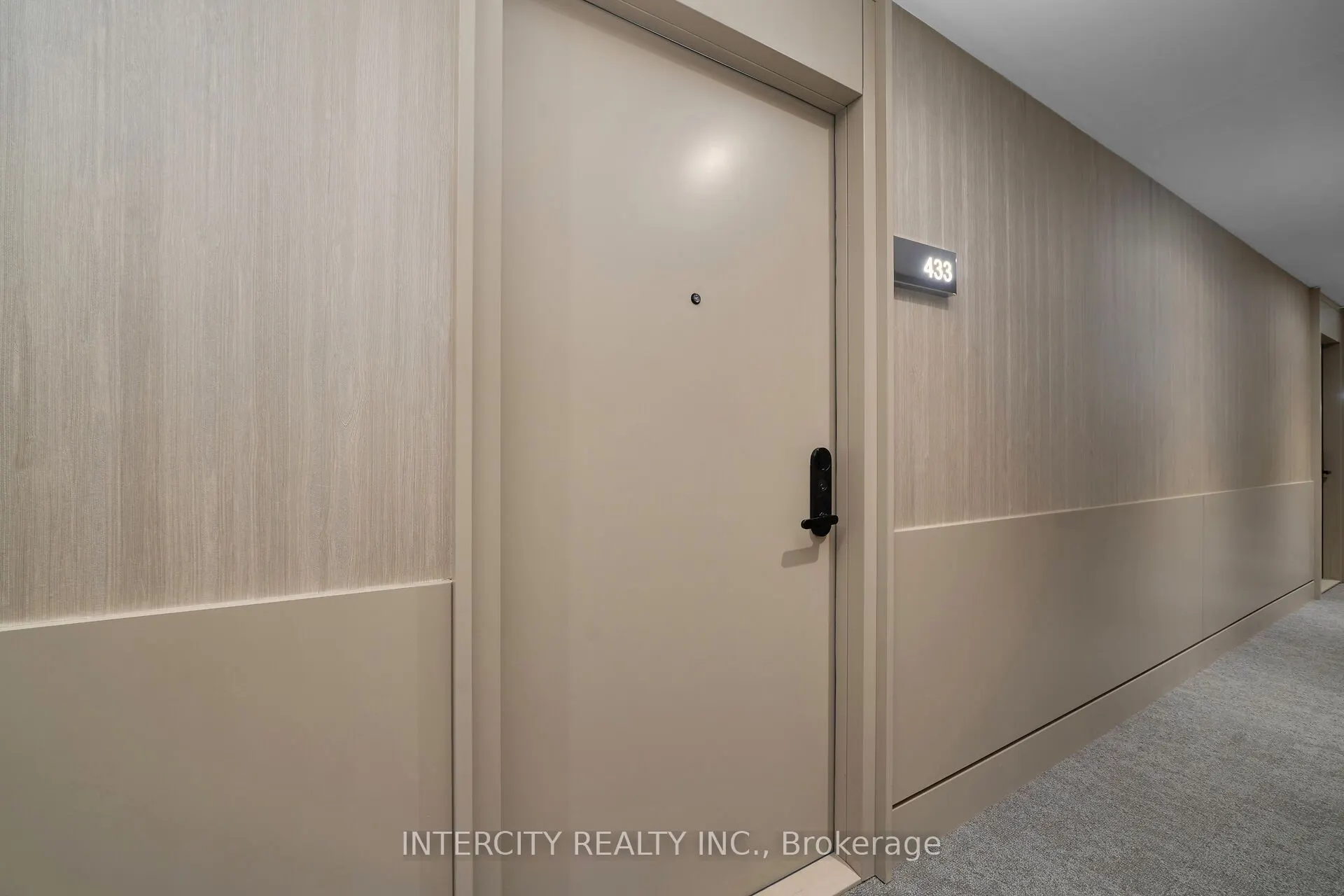2075 King Road #433