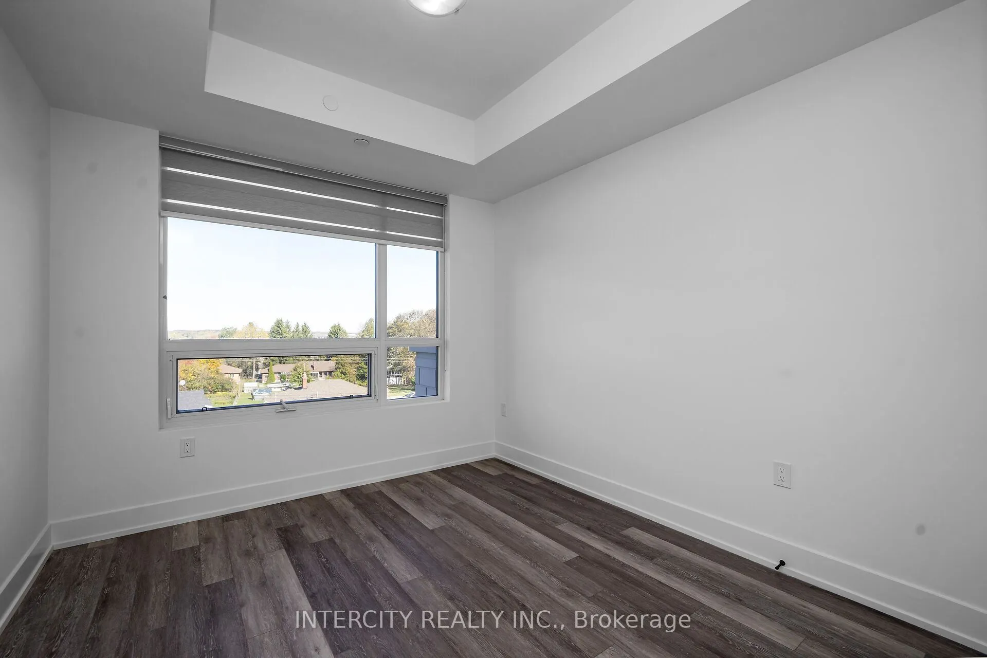 2075 King Road #433