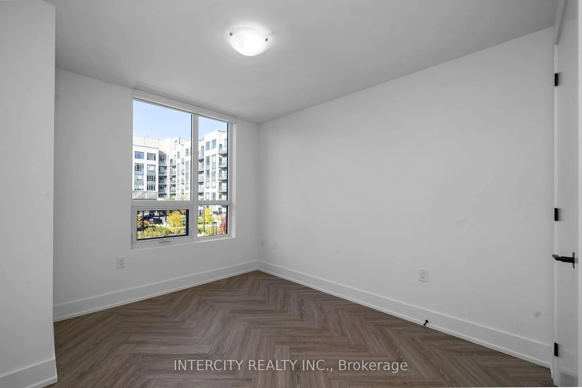 2075 King Road #248