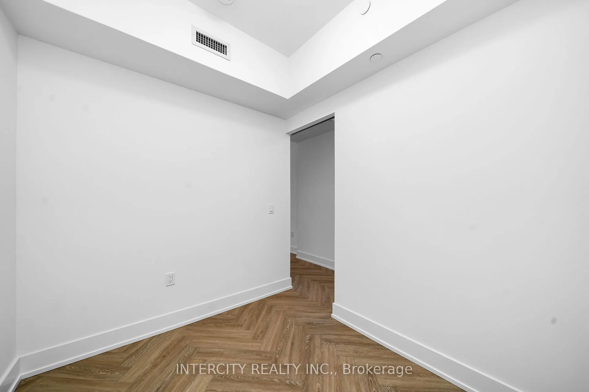2075 King Road #248