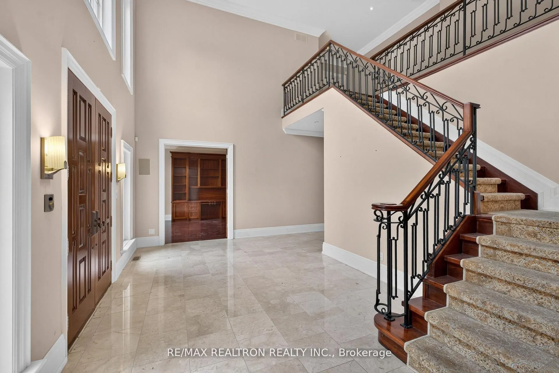 65 Kingswood Drive